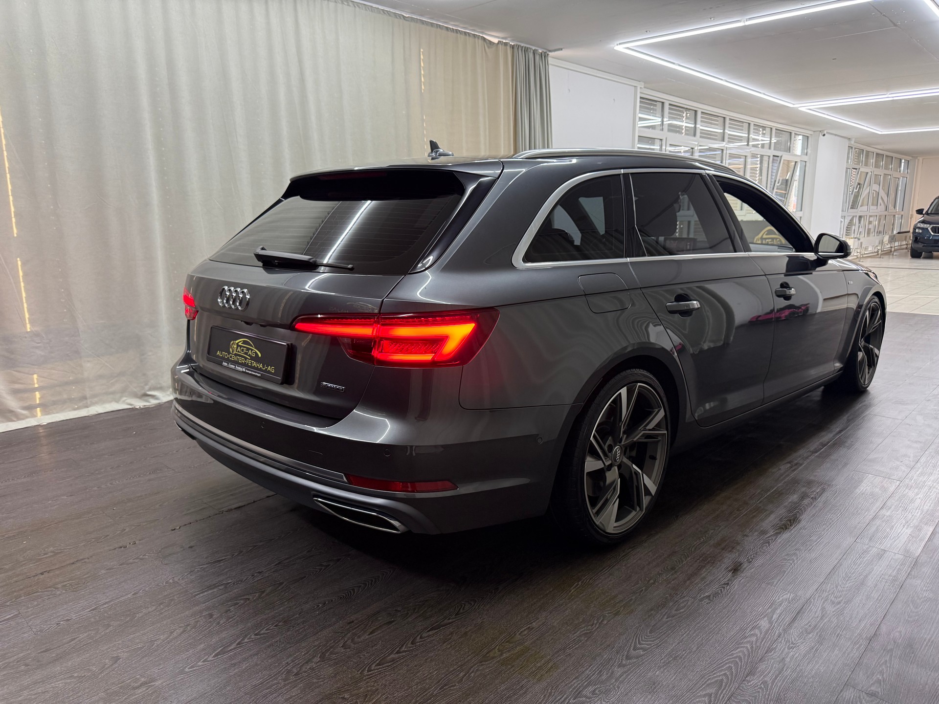 AUDI A4 Avant 50 TDI Sport quattro tiptronic-image-3