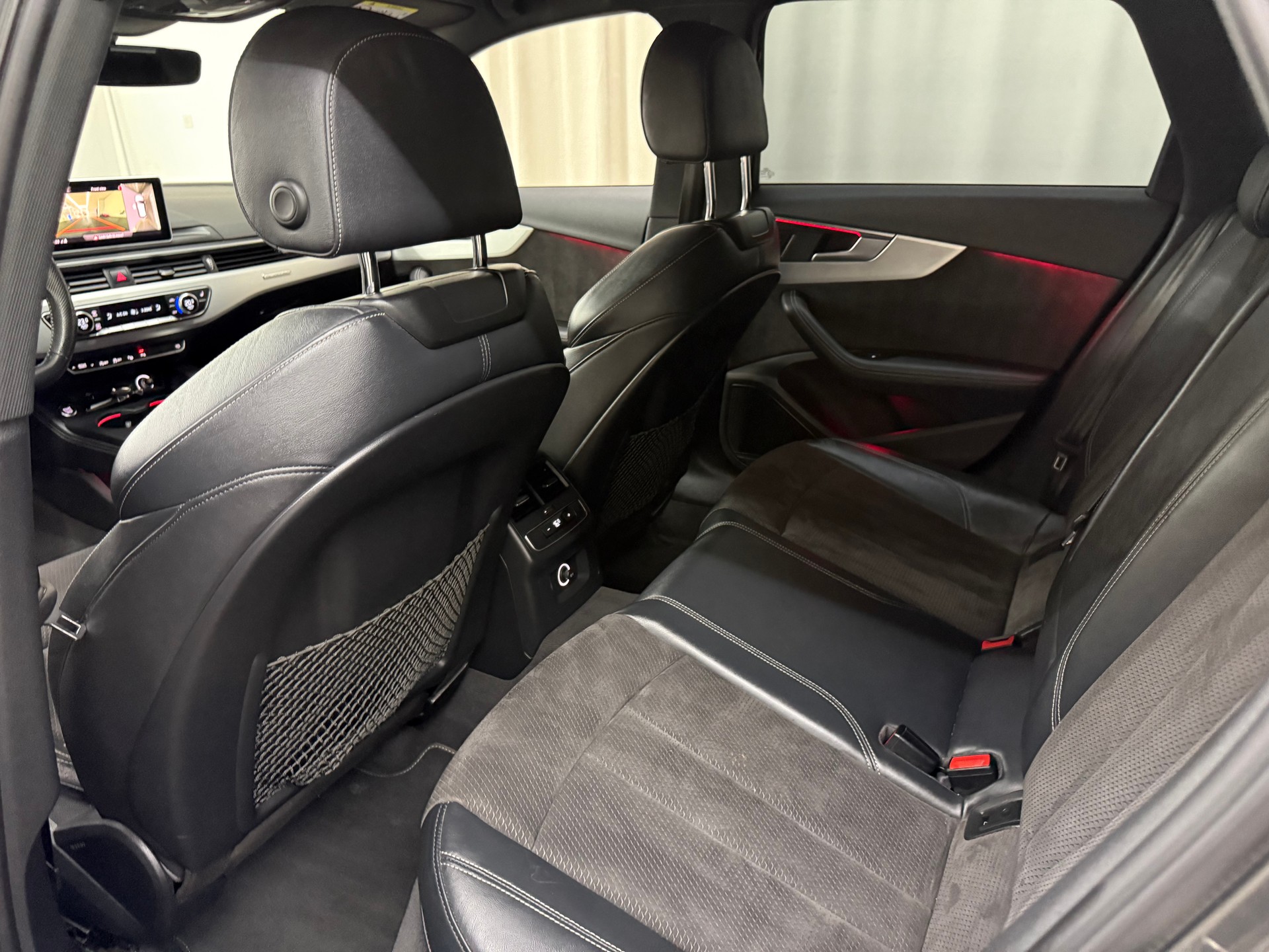 AUDI A4 Avant 50 TDI Sport quattro tiptronic-image-9