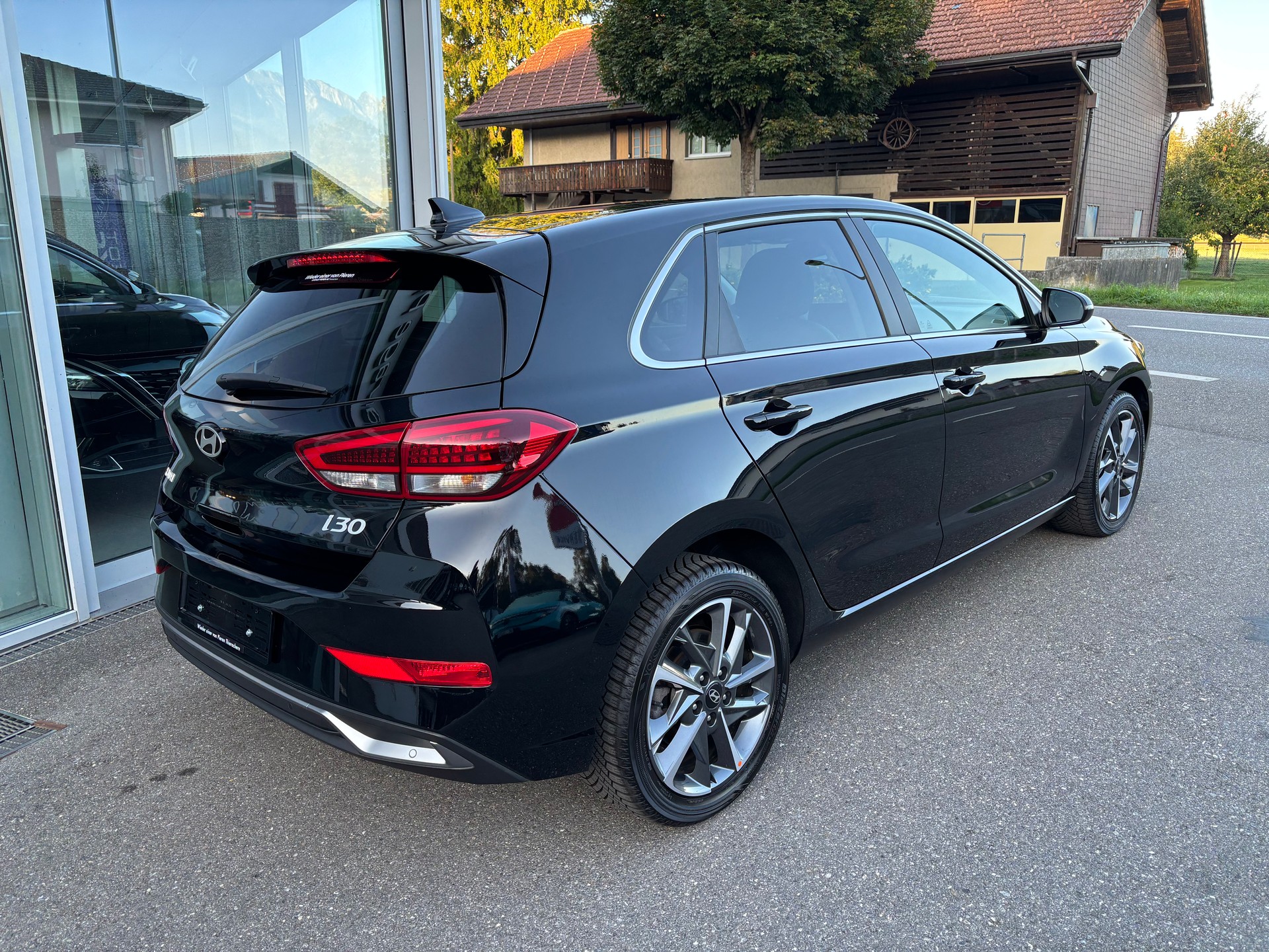 HYUNDAI i30 1.5 T-GDi Vertex DCT-image-2