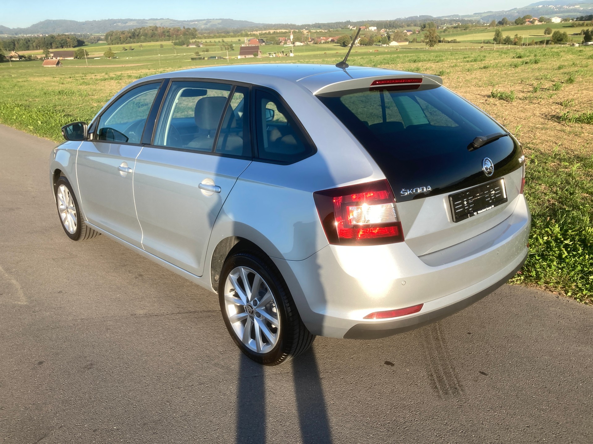 SKODA Rapid Spaceback 1.0 TSI Style-image-3