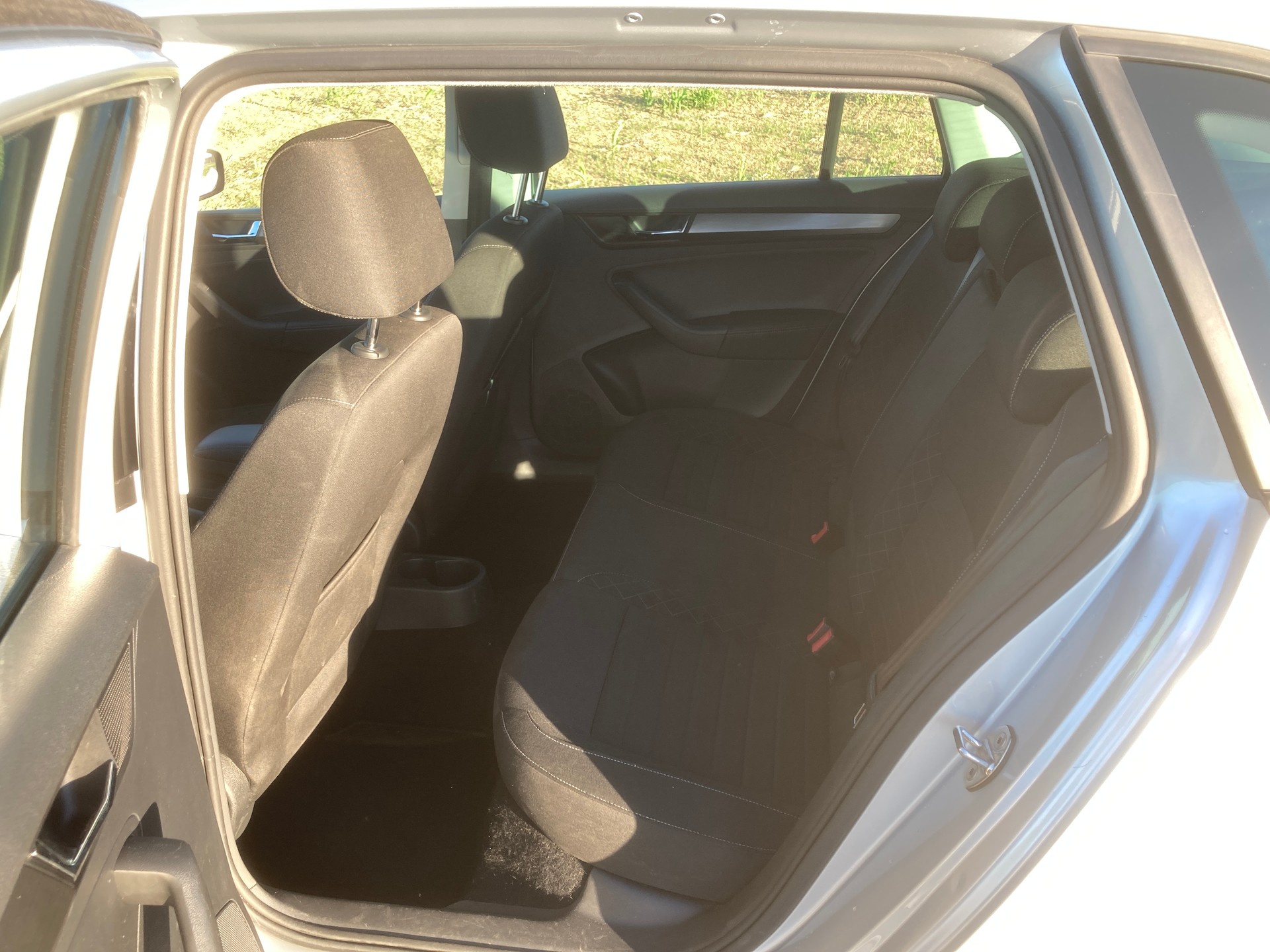 SKODA Rapid Spaceback 1.0 TSI Style-image-7