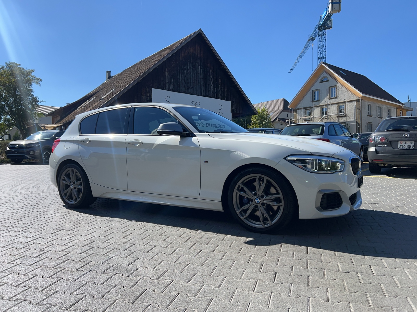BMW M135i xDrive Steptronic-image-5