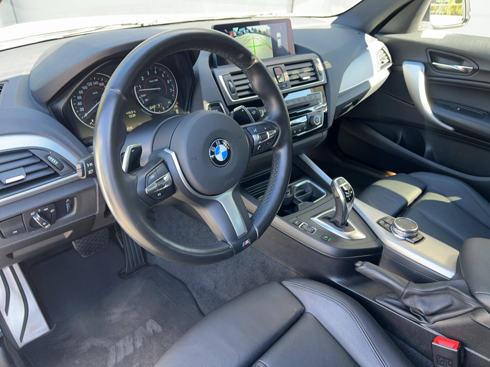 BMW M135i xDrive Steptronic-image-10