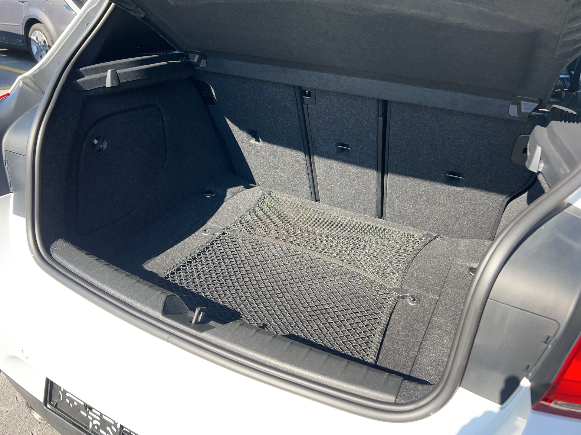 BMW M135i xDrive Steptronic-image-8