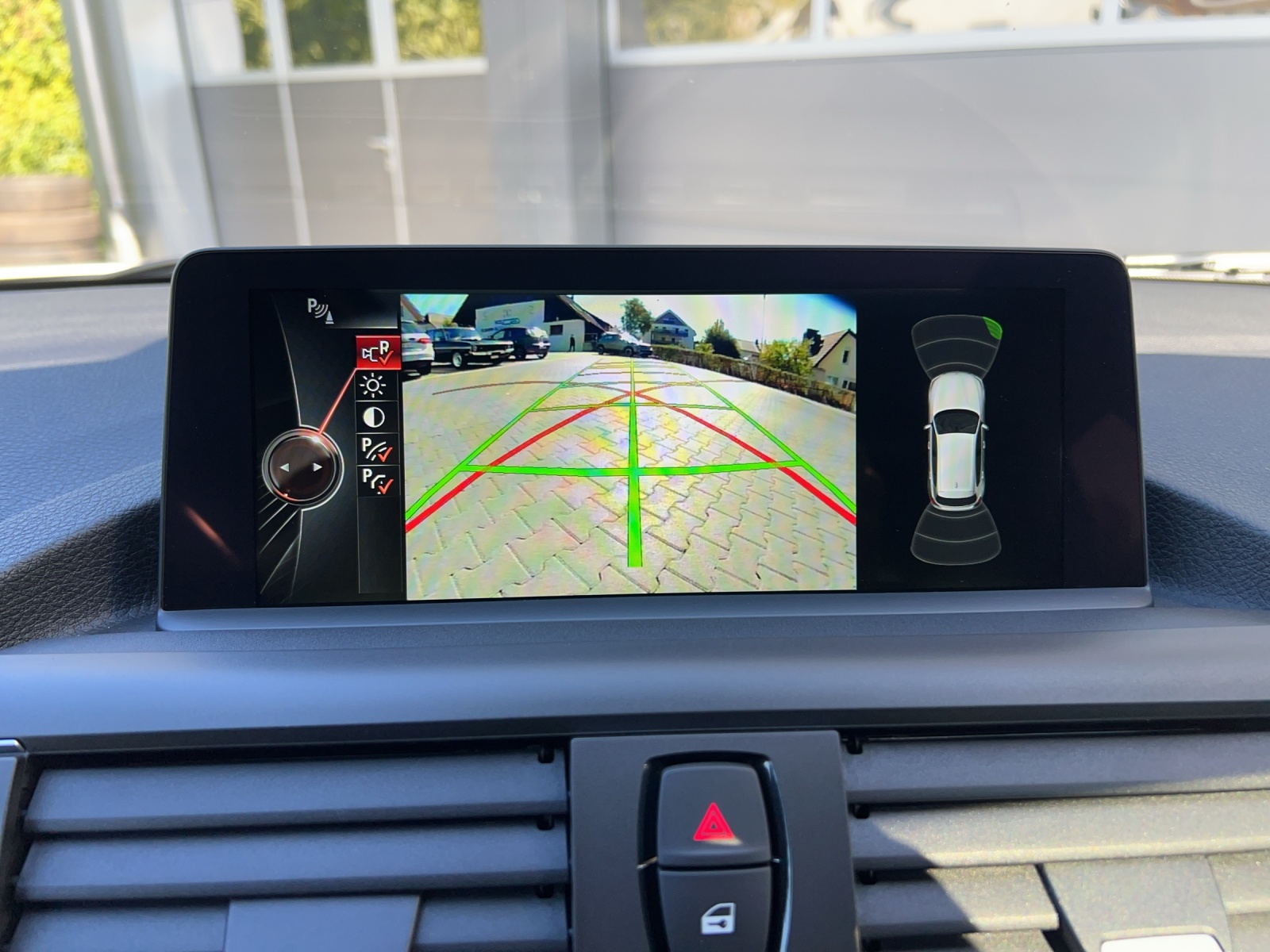 BMW M135i xDrive Steptronic-image-12