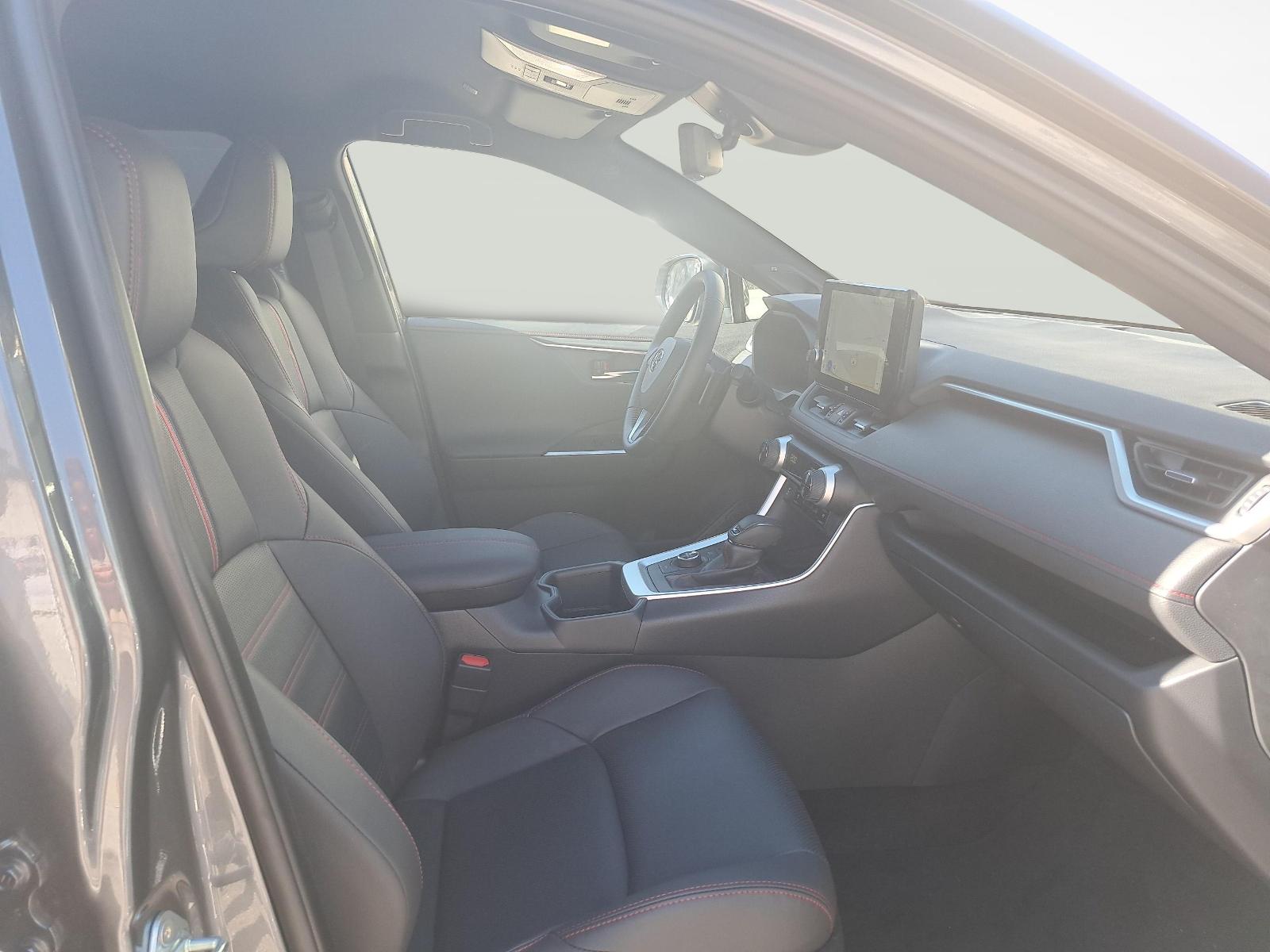 TOYOTA RAV4 2.5 Plug-In-Hybrid Platinum-image-9