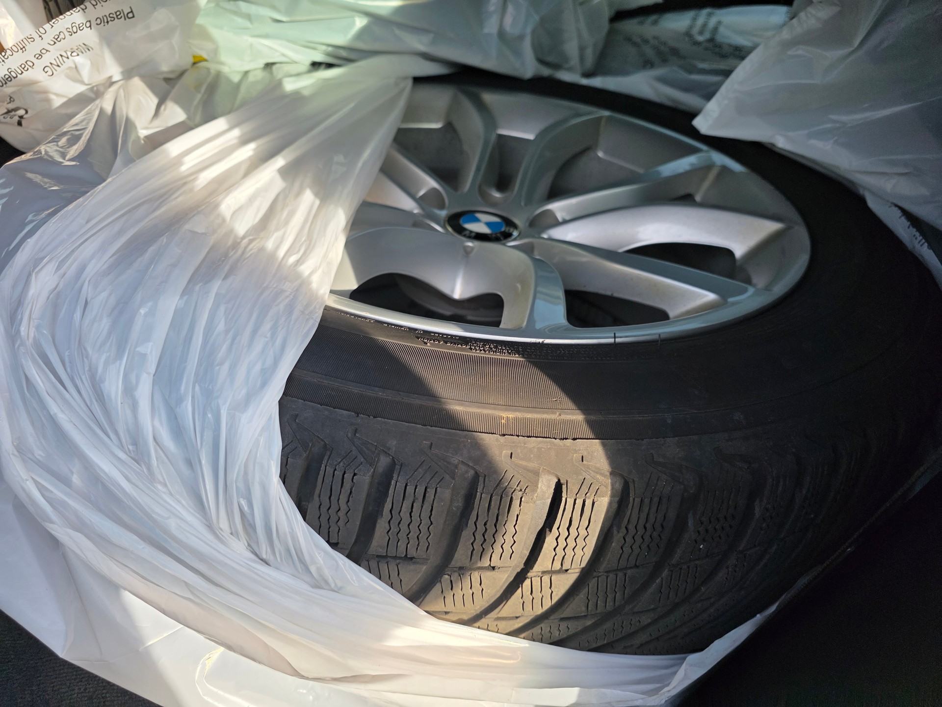 BMW X6 xDrive 50i Steptronic/M Paket Individuell-image-15