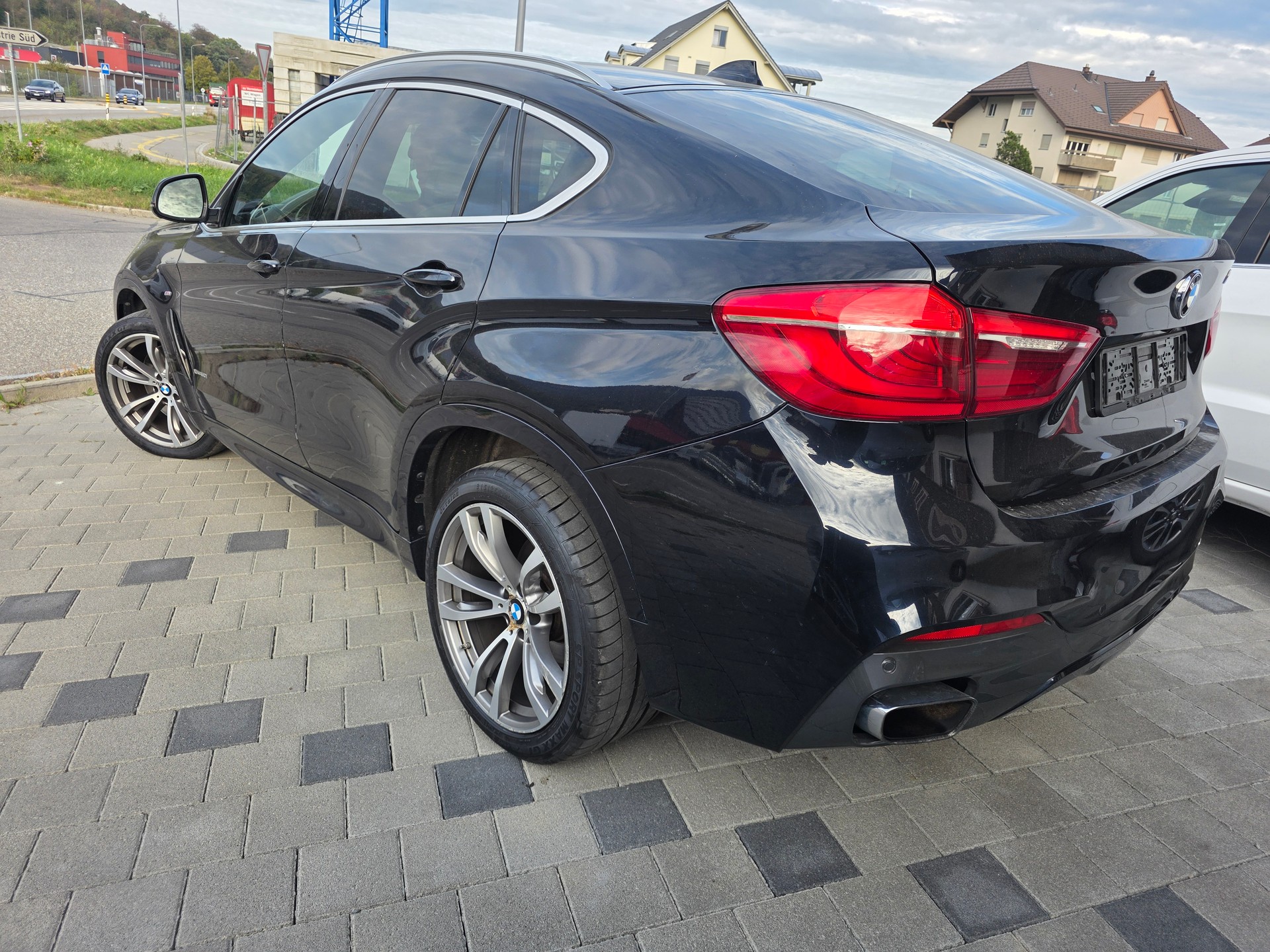 BMW X6 xDrive 50i Steptronic-image-5