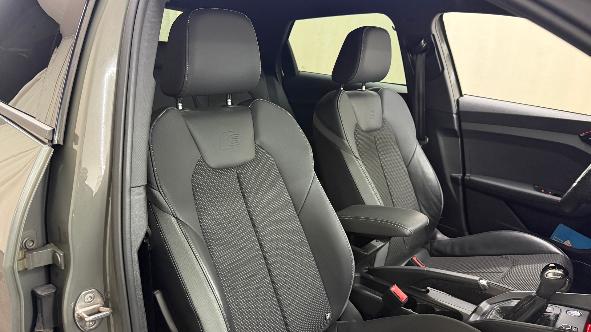 AUDI A1 Sportback 40 TFSI S Line S-tronic-image-10