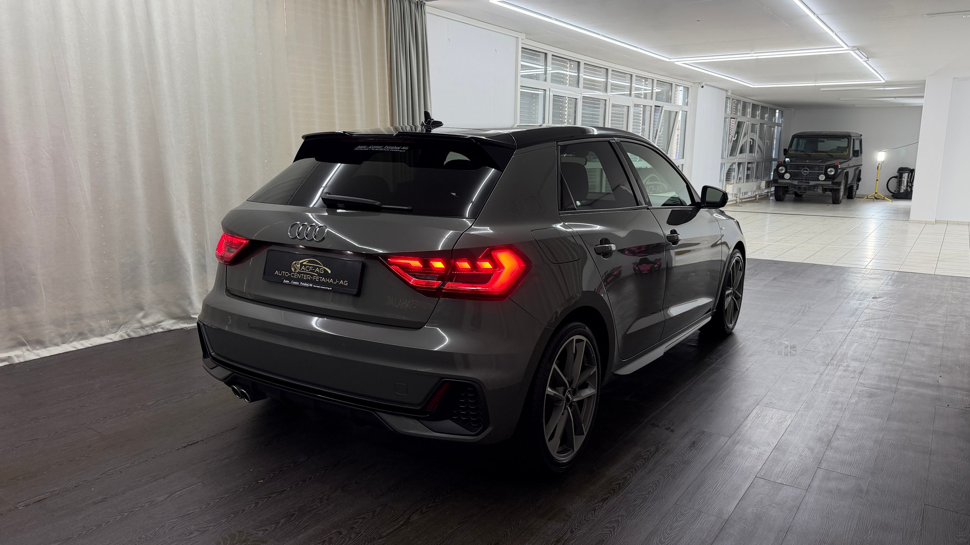 AUDI A1 Sportback 40 TFSI S Line S-tronic-image-3