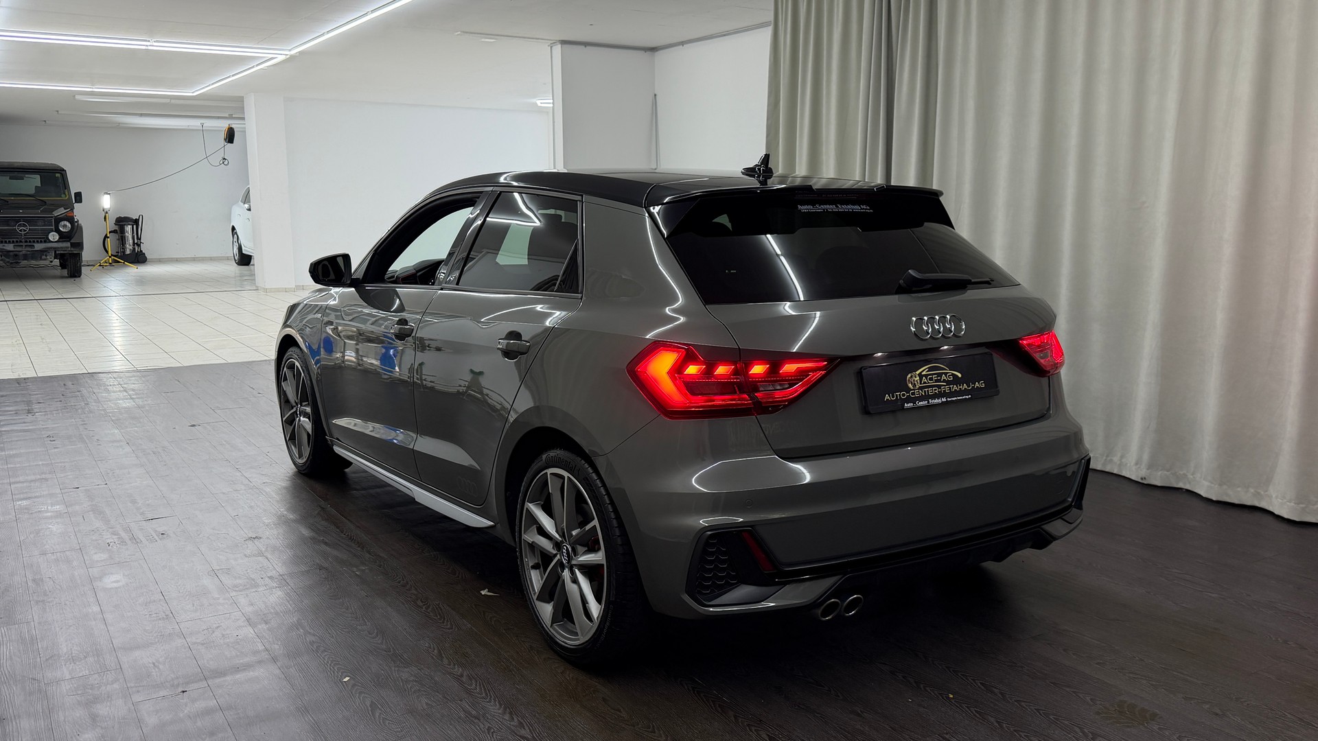 AUDI A1 Sportback 40 TFSI S Line S-tronic-image-5