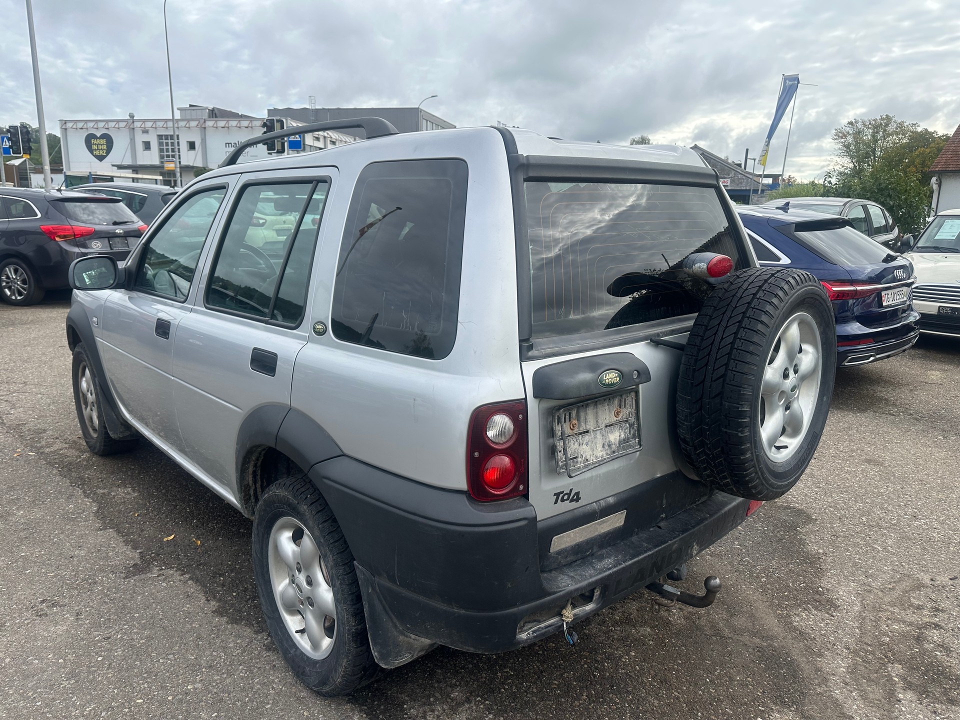 LAND ROVER Freelander 2.0 Td4 ES Wagon-image-4