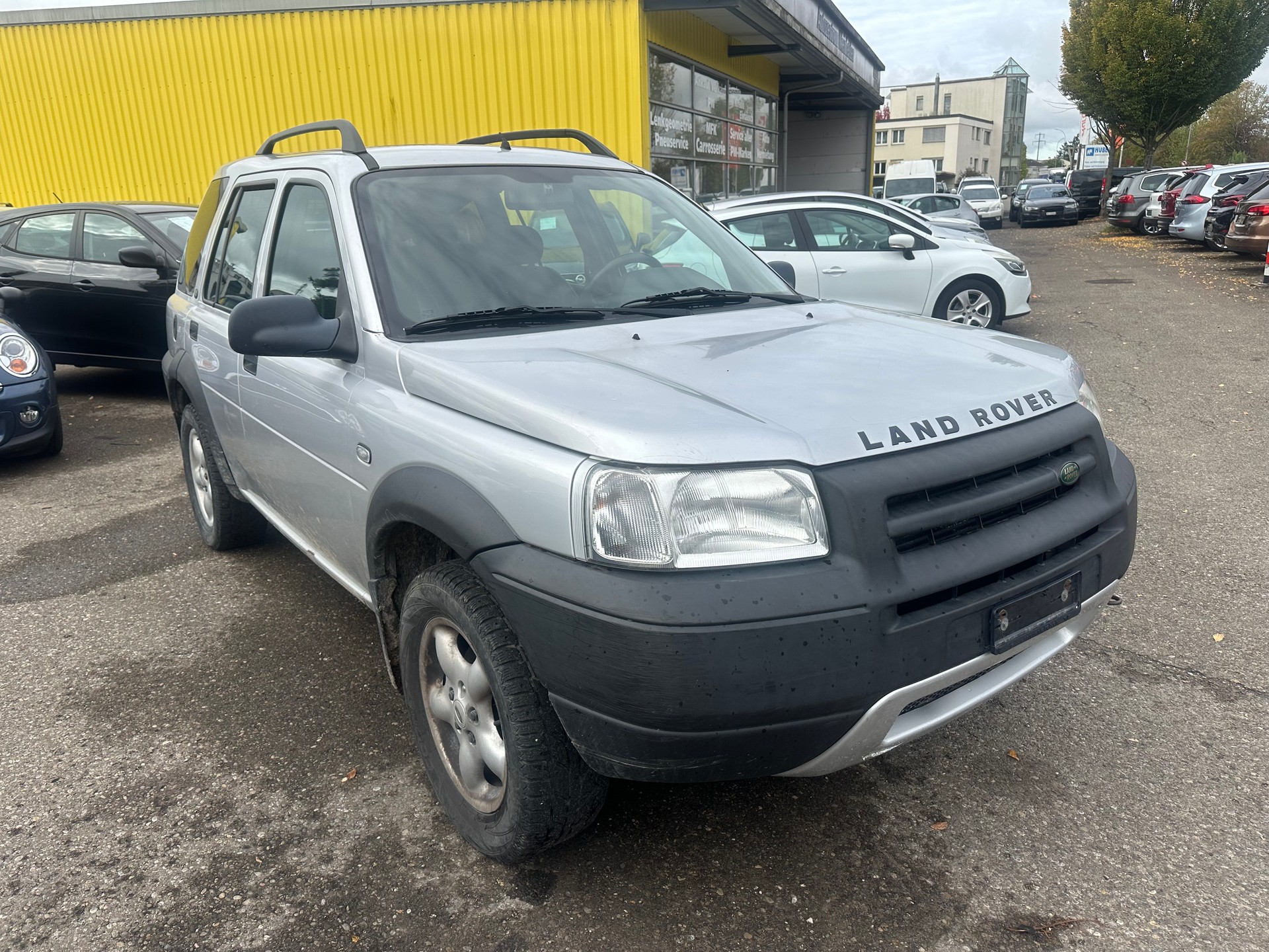 LAND ROVER Freelander 2.0 Td4 ES Wagon-image-2