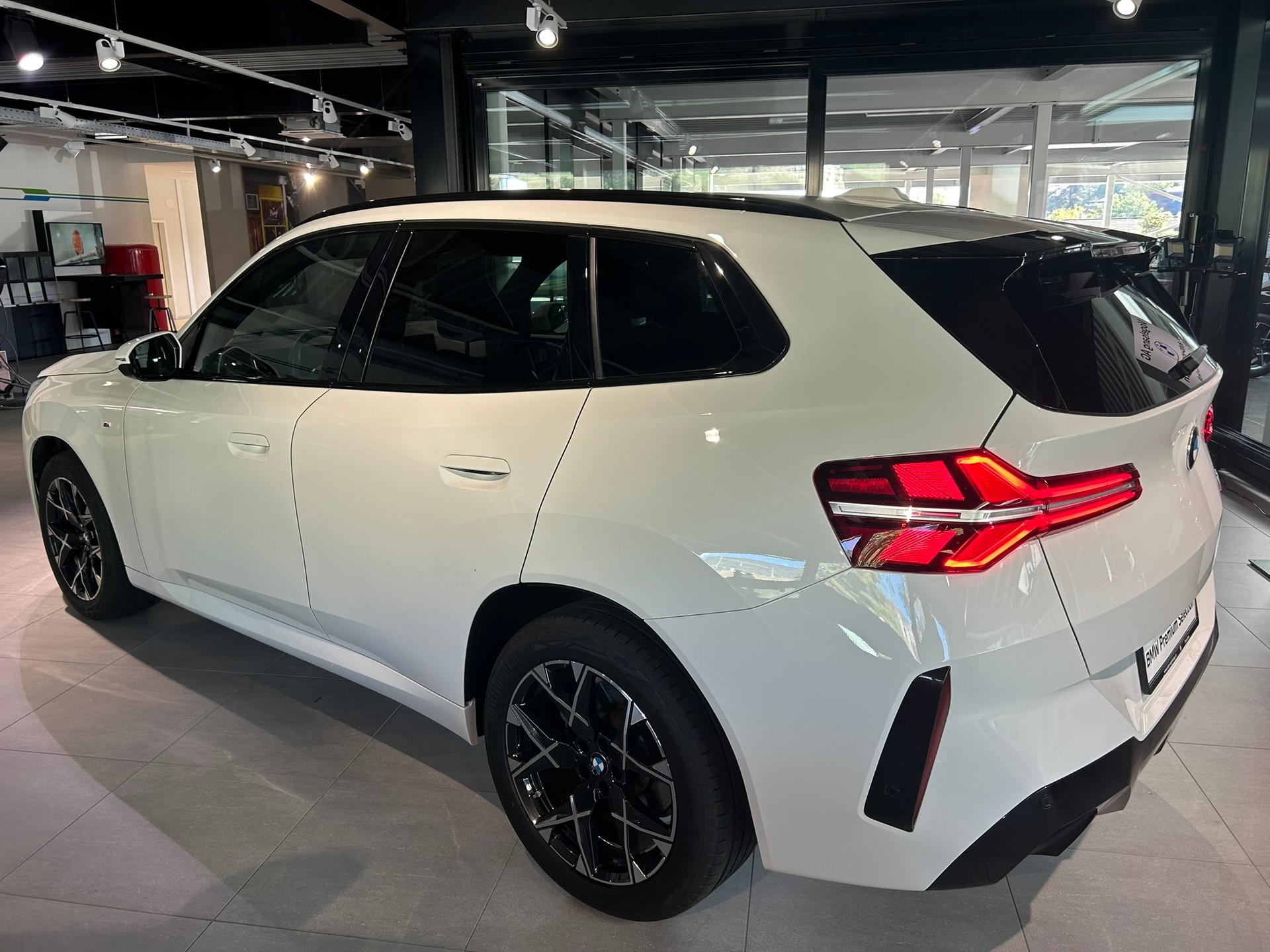 BMW X3 xDrive 48V 20d M Sport-image-12