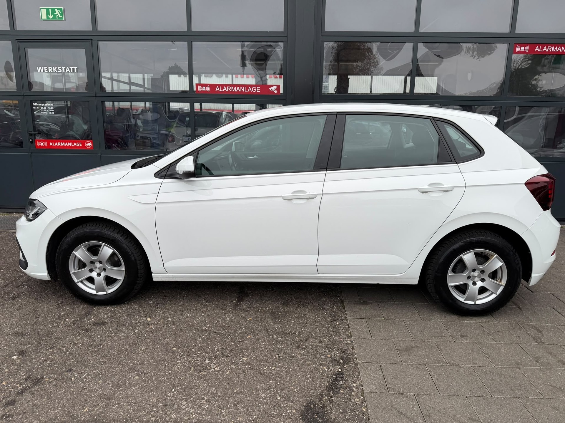 VW Polo 1.0 TSI Life-image-2