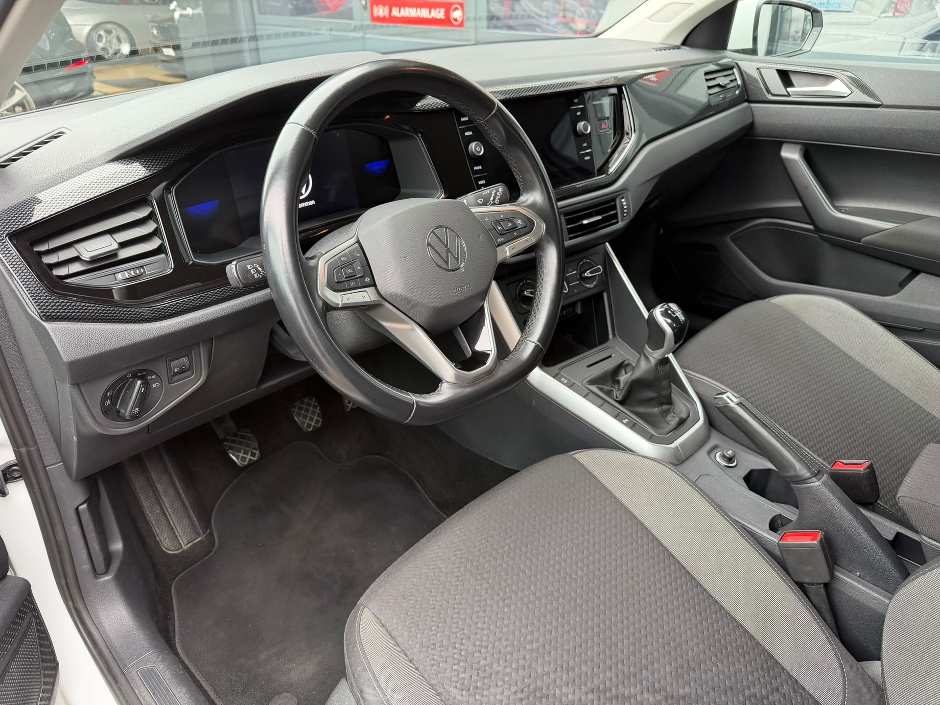 VW Polo 1.0 TSI Life-image-7