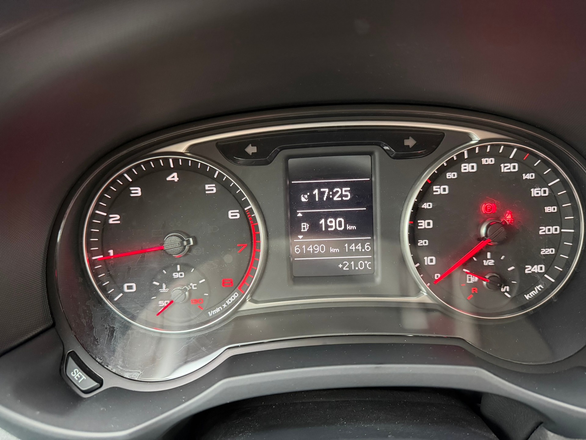AUDI A1 Sportback 1.0 TFSI-image-10