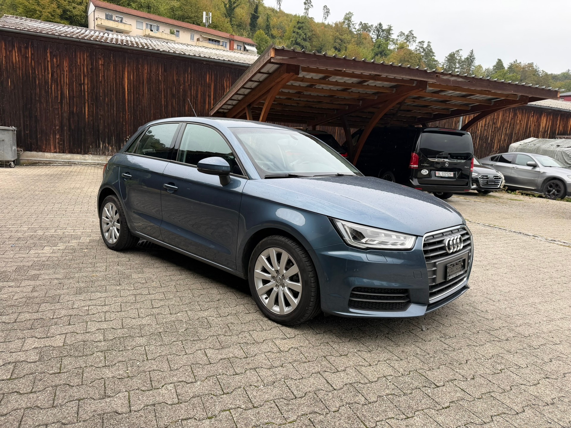 AUDI A1 Sportback 1.0 TFSI-image-2