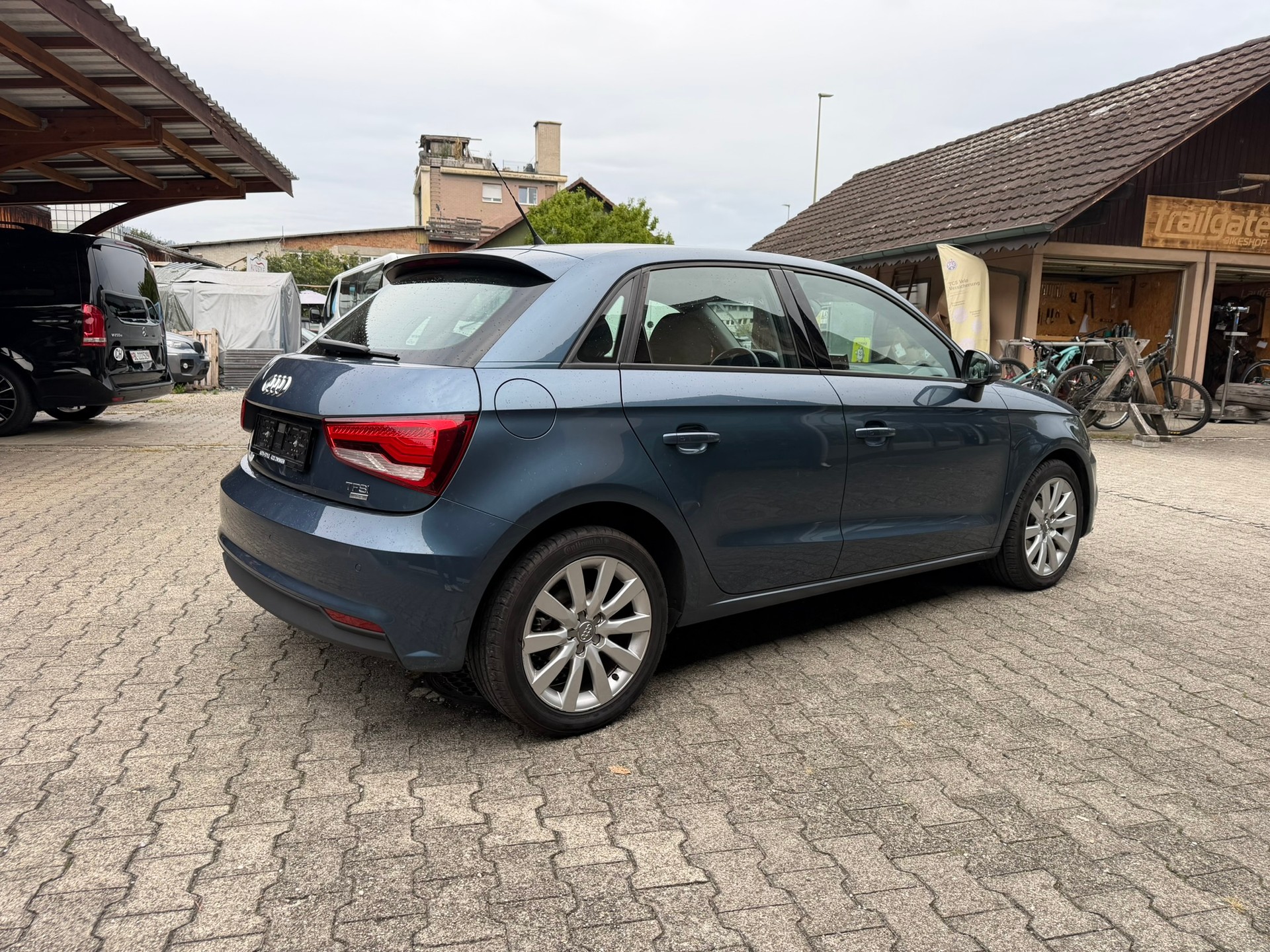 AUDI A1 Sportback 1.0 TFSI-image-3