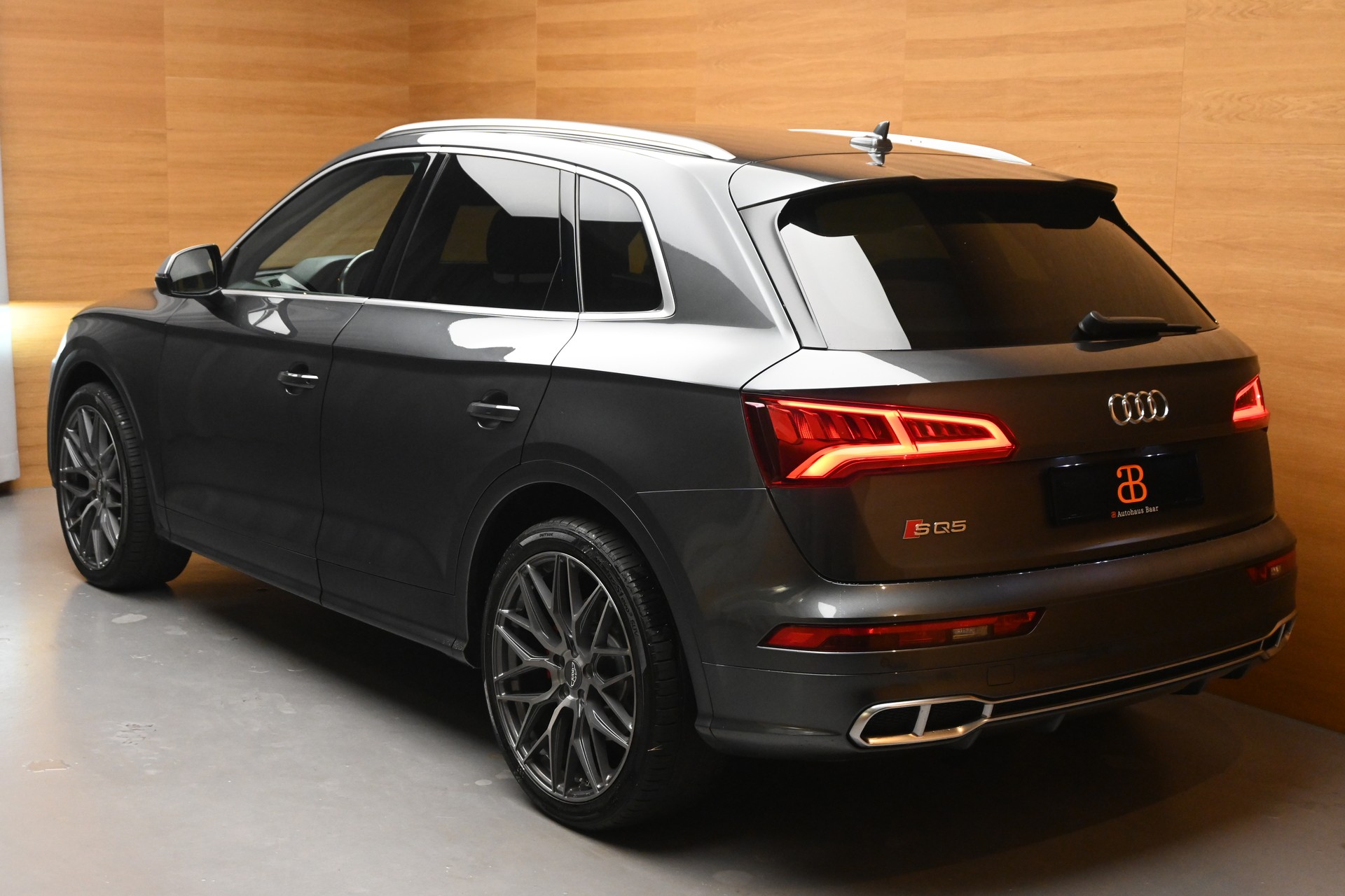 AUDI SQ5 TDI quattro tiptronic*Standheizung*-image-4
