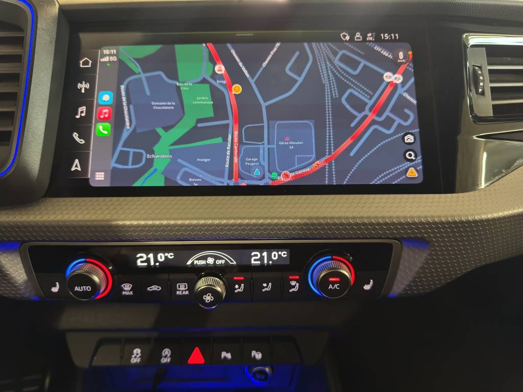 AUDI A1 City Carver 30 TFSI Attraction S-tronic-image-12