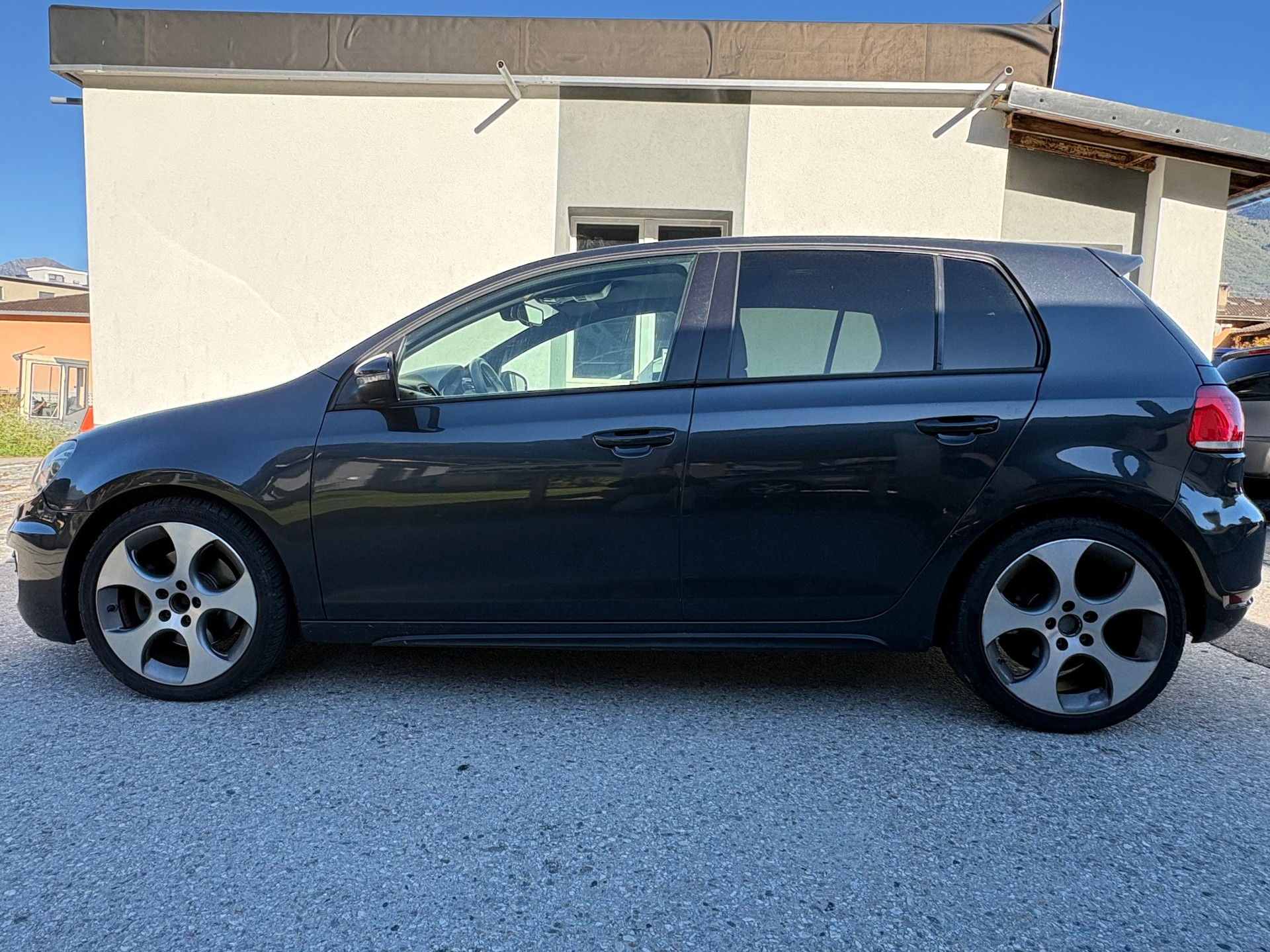 VW Golf 2.0 TDI GT DSG-image-3