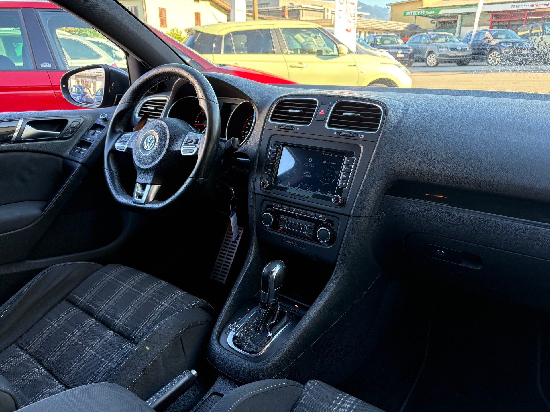VW Golf 2.0 TDI GT DSG-image-8