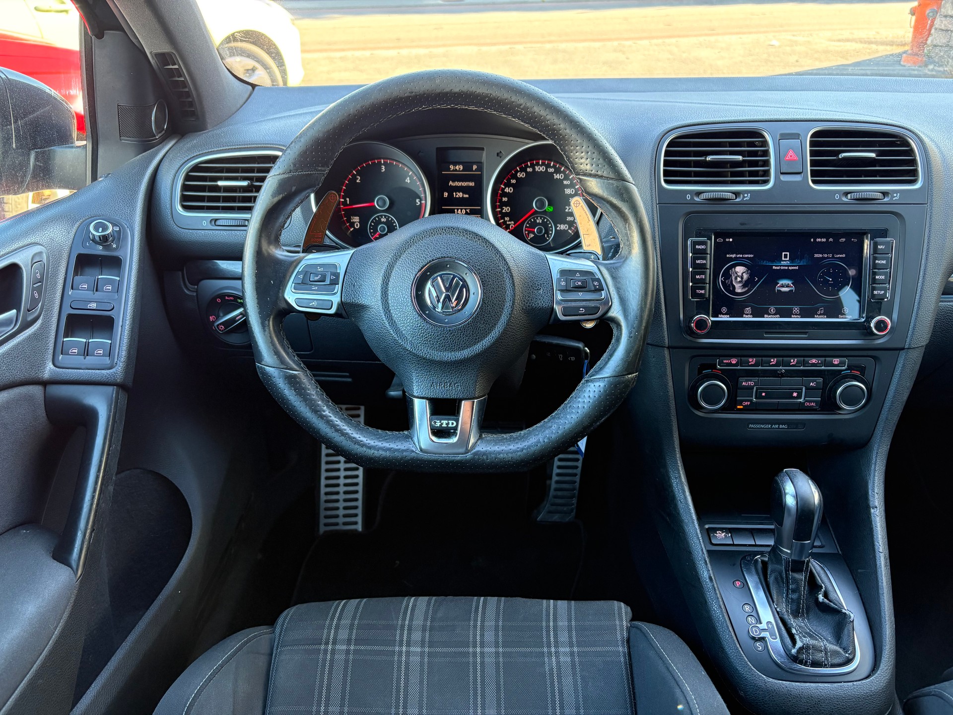 VW Golf 2.0 TDI GT DSG-image-11