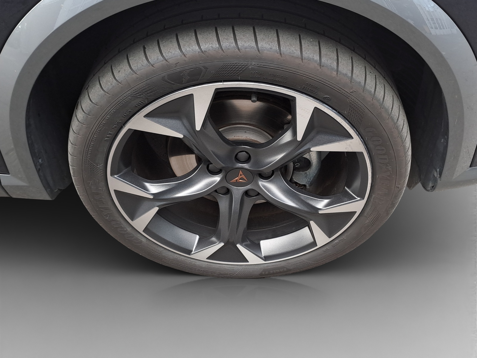CUPRA Formentor 1.4 e-HYBRID pHEV DSG-image-15