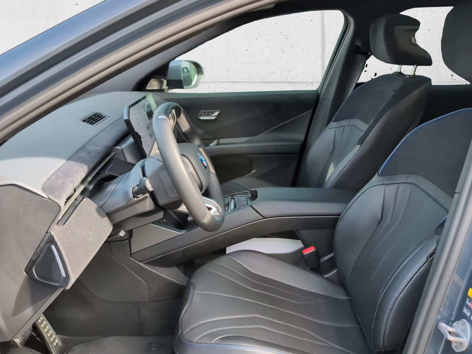 BMW iX3 50 xDrive M Sport-image-9