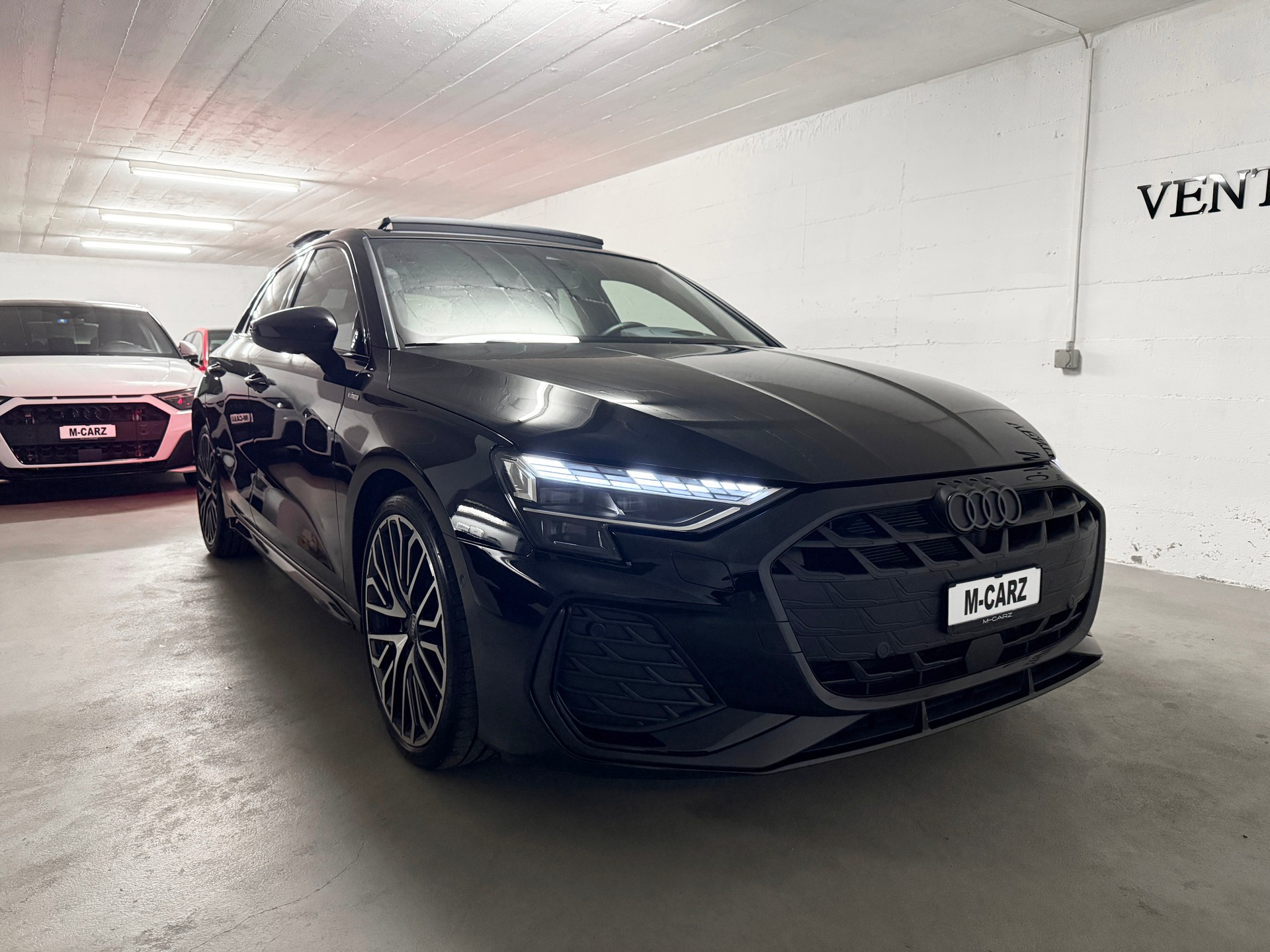 AUDI A3 Sportback 35 TFSI S line S-tronic *Full options* *Garantie Audi 05/2030* *Services gratuits*-image-3