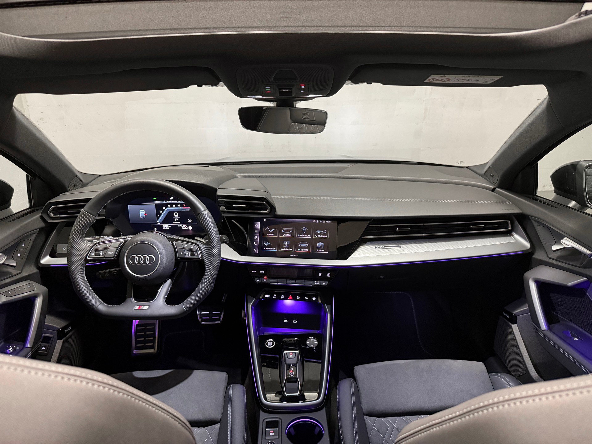 AUDI A3 Sportback 35 TFSI S line S-tronic *Full options* *Garantie Audi 05/2030* *Services gratuits*-image-10