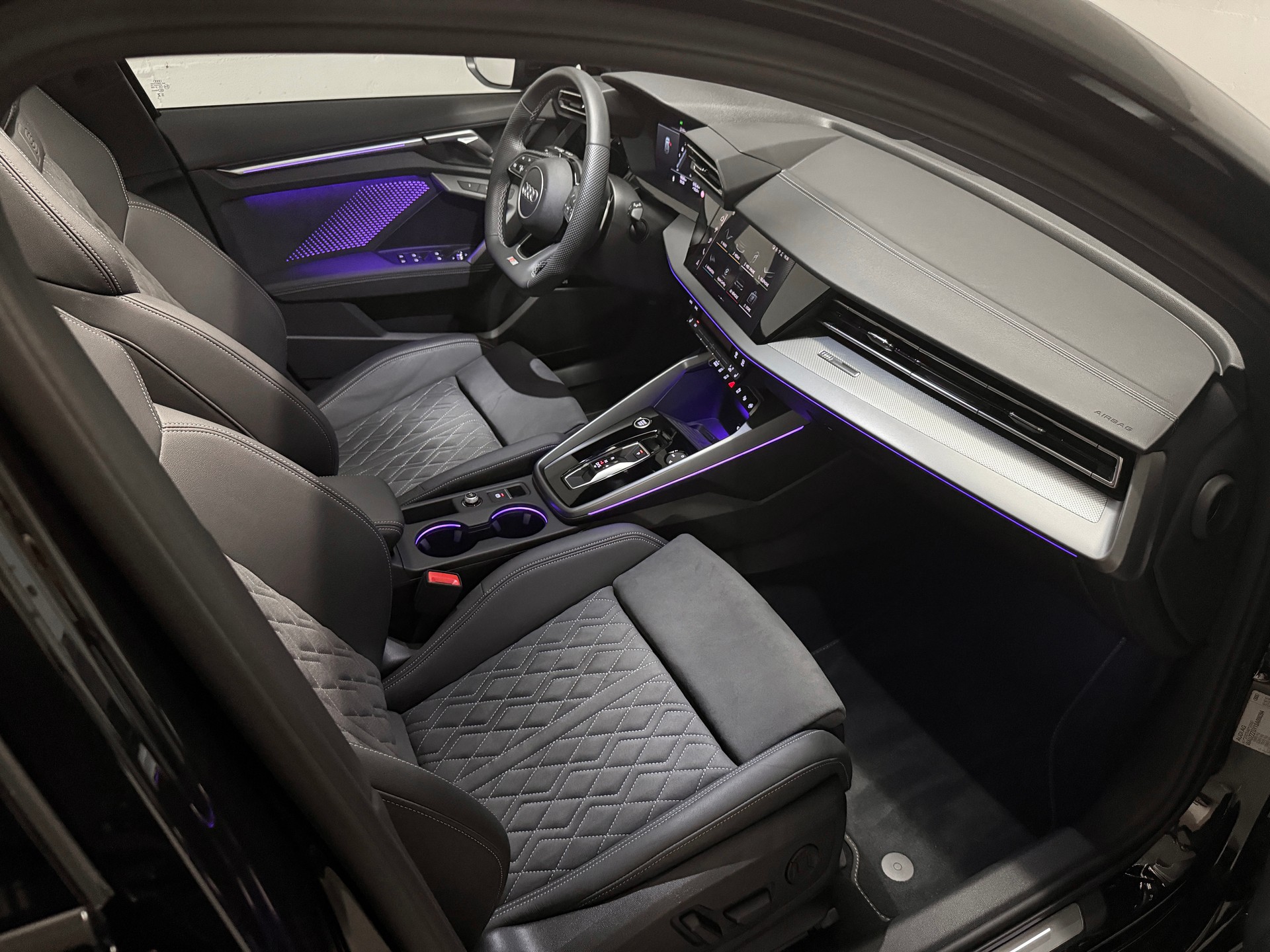 AUDI A3 Sportback 35 TFSI S line S-tronic *Full options* *Garantie Audi 05/2030* *Services gratuits*-image-9