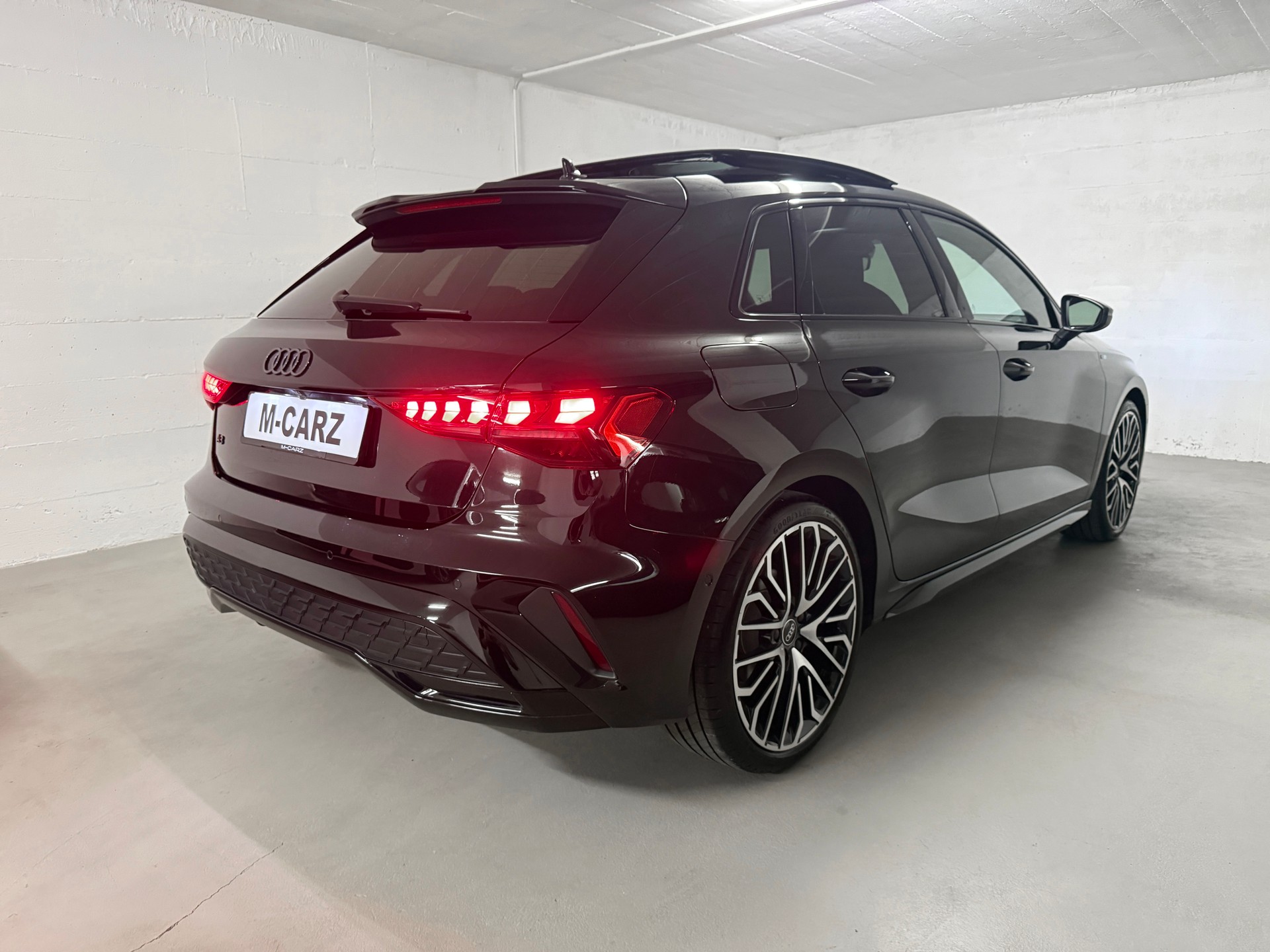 AUDI A3 Sportback 35 TFSI S line S-tronic *Full options* *Garantie Audi 05/2030* *Services gratuits*