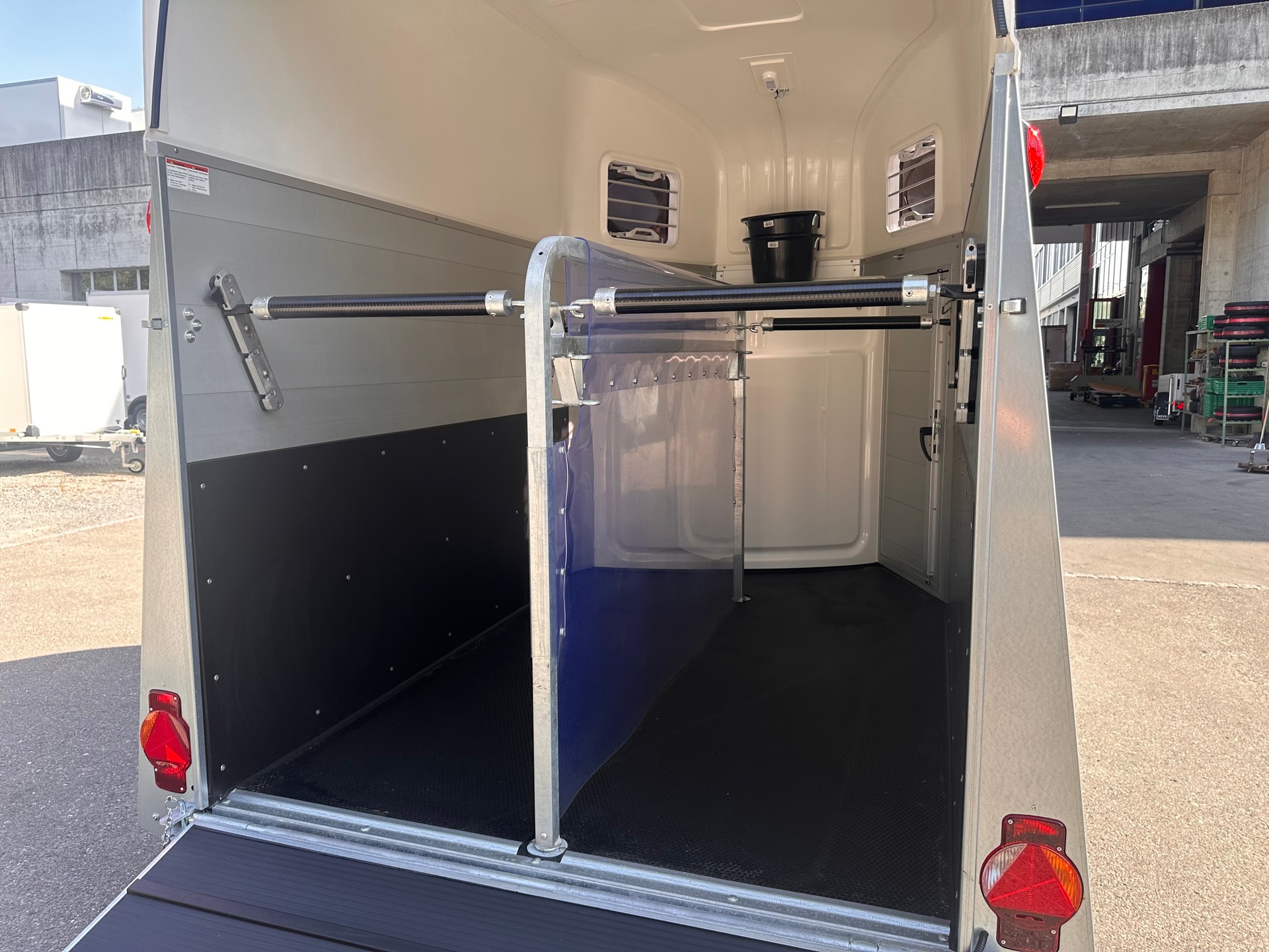 HUMBAUR Equitos Alu Plus 2400-image-12