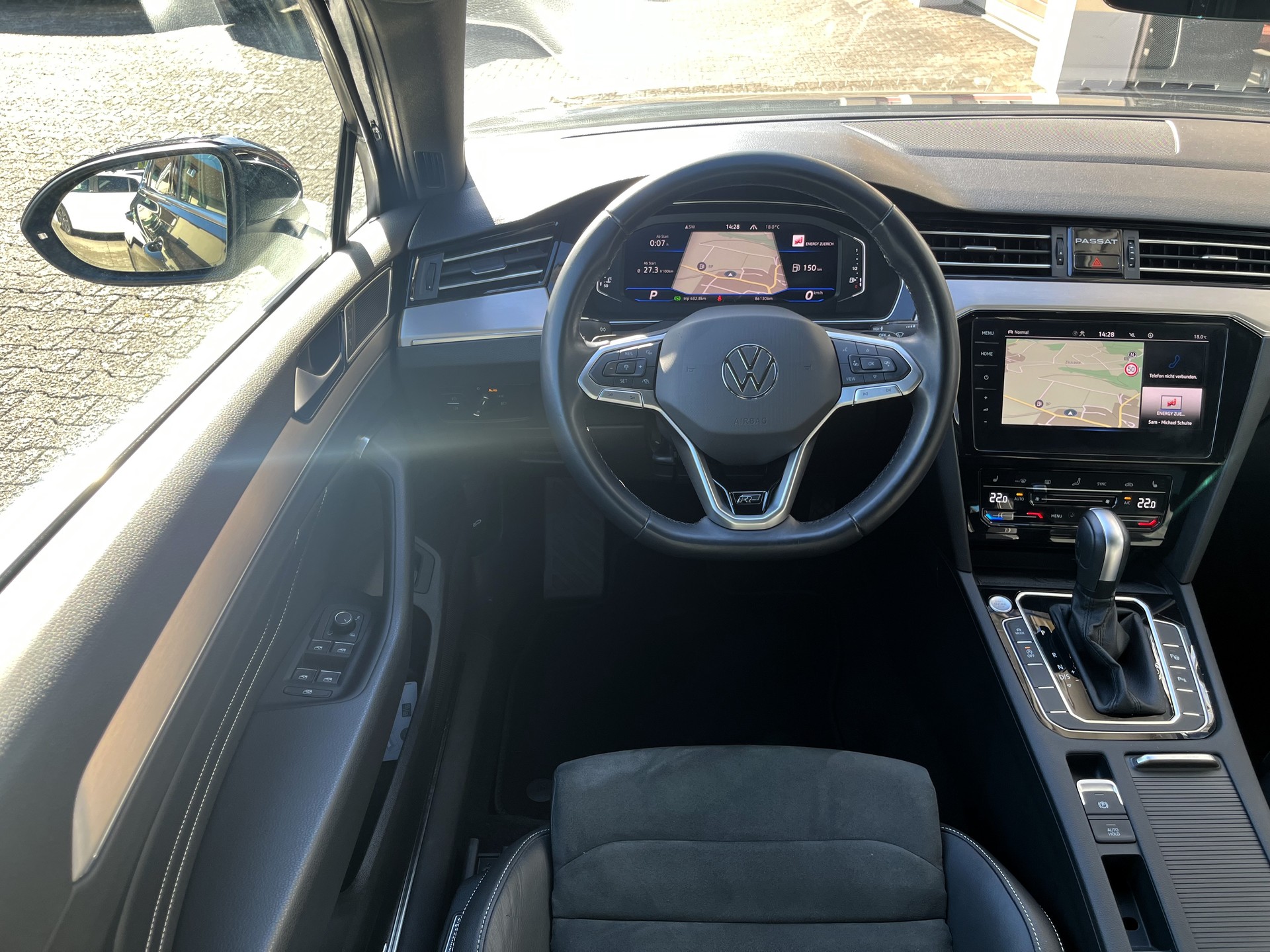 VW Passat 2.0 TDI BMT Elegance 4Motion DSG-image-12