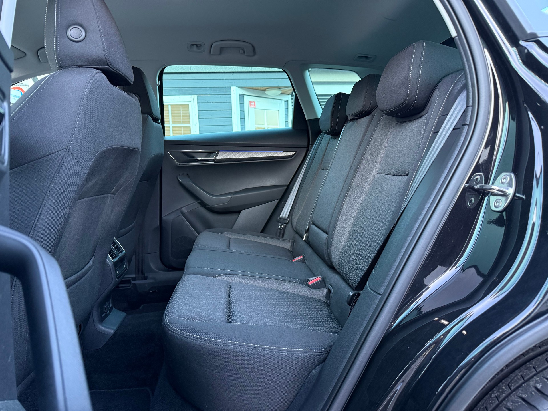 SKODA Karoq 2.0 TDI Style 4x4 DSG-image-10
