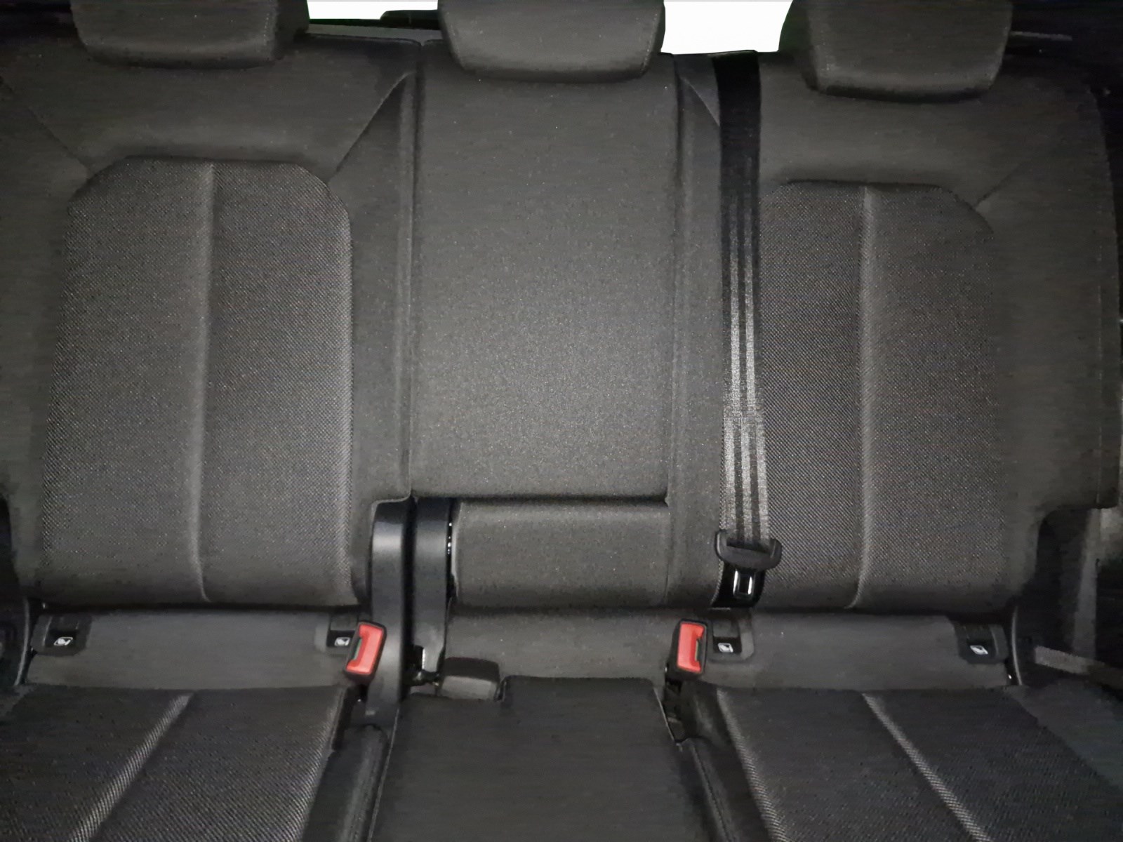AUDI Q3 40 TDI S line quattro S-tronic-image-8