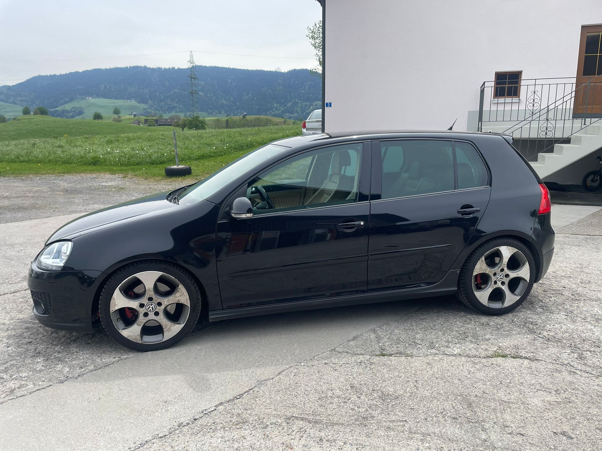 VW Golf 2.0 TFSI GTI-image-2
