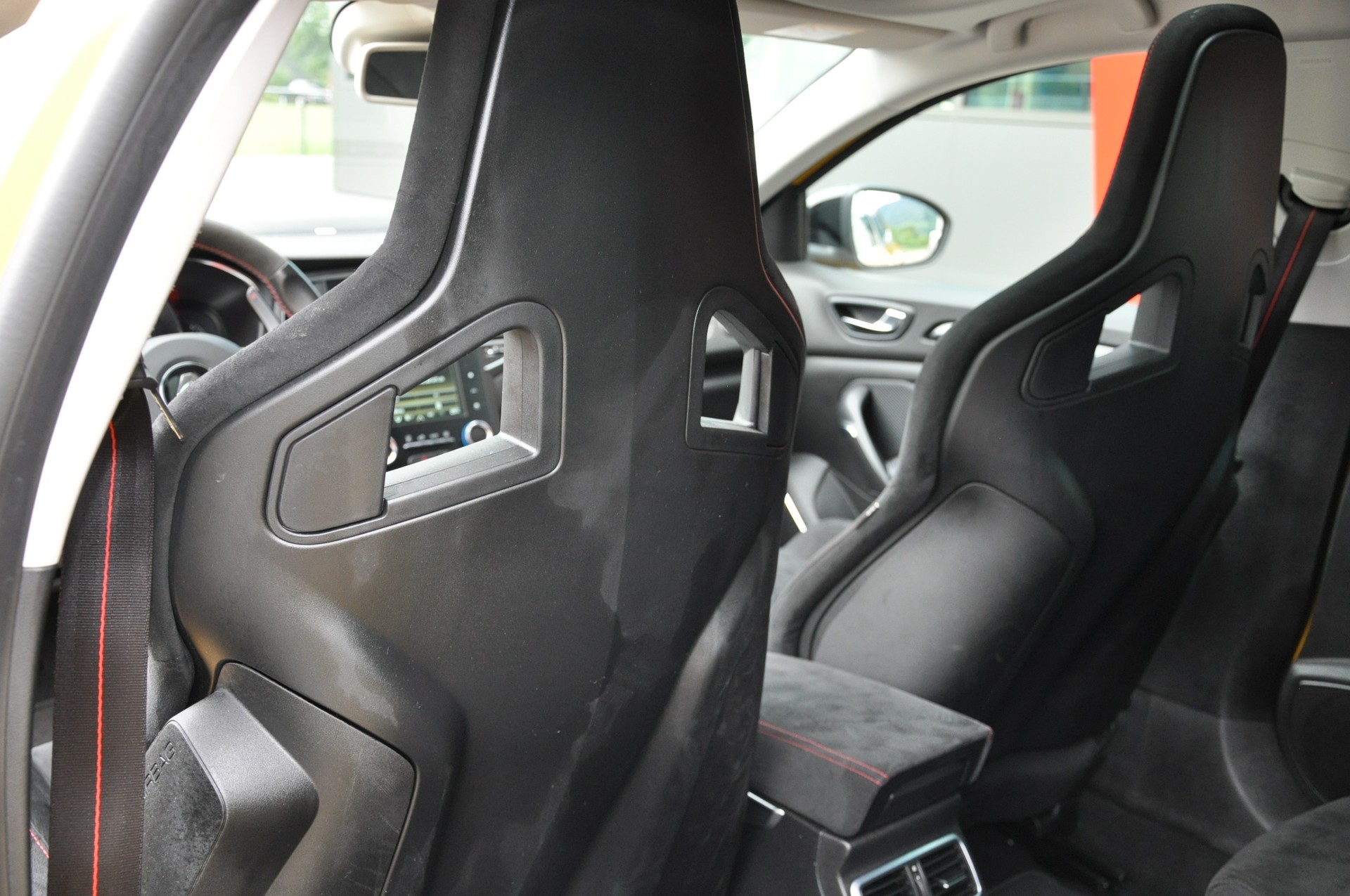 RENAULT Mégane Trophy 300 EDC-image-11
