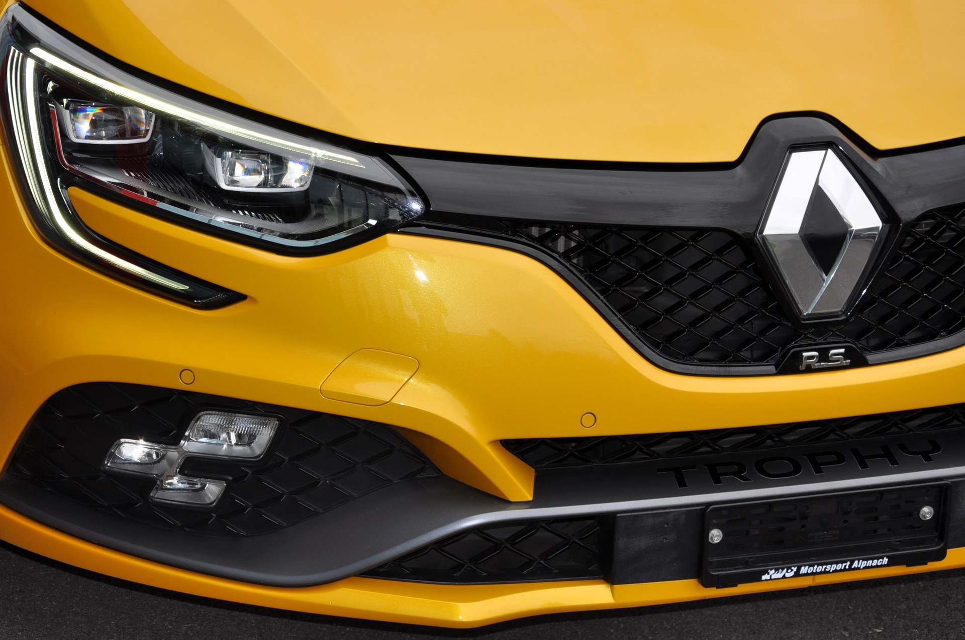 RENAULT Mégane Trophy 300 EDC-image-9
