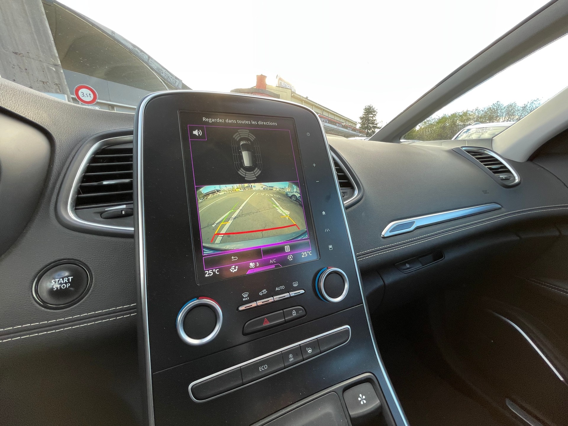 RENAULT Scénic 1.6 dCi Intens EDC-image-9