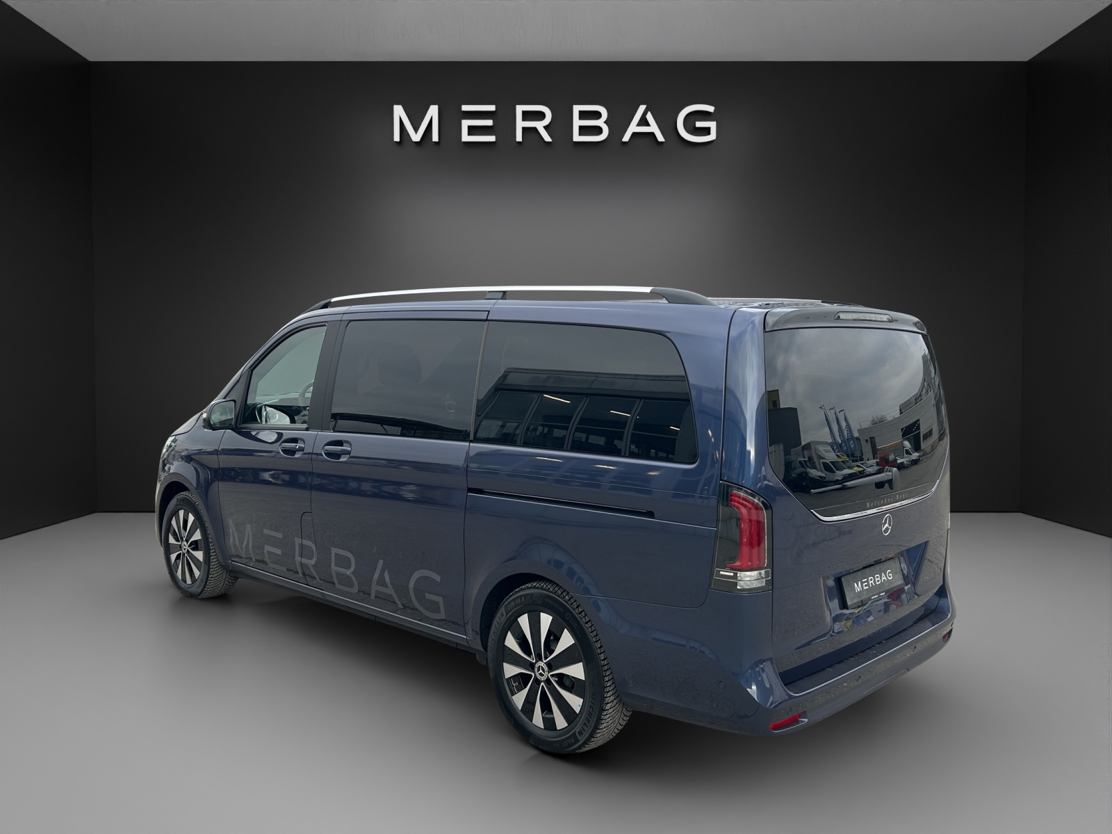 MERCEDES-BENZ V 250 d lang 4Matic 9G-Tronic-image-5