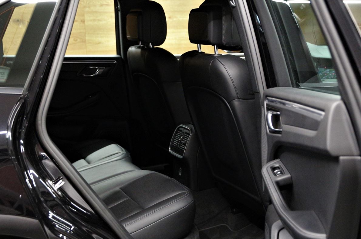 PORSCHE Macan PDK *CH-Fahrzeug *21 Zoll Porsche Turbo Felgen *4x4 Allrad *Frisch ab MFK *12 Mt. Garantie-image-10