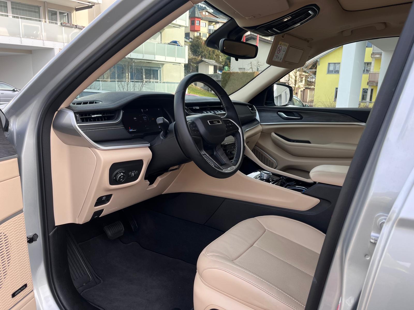JEEP 3.6-V6 LIMITED AWD 4x4 Lang 48Mt Gara-image-8
