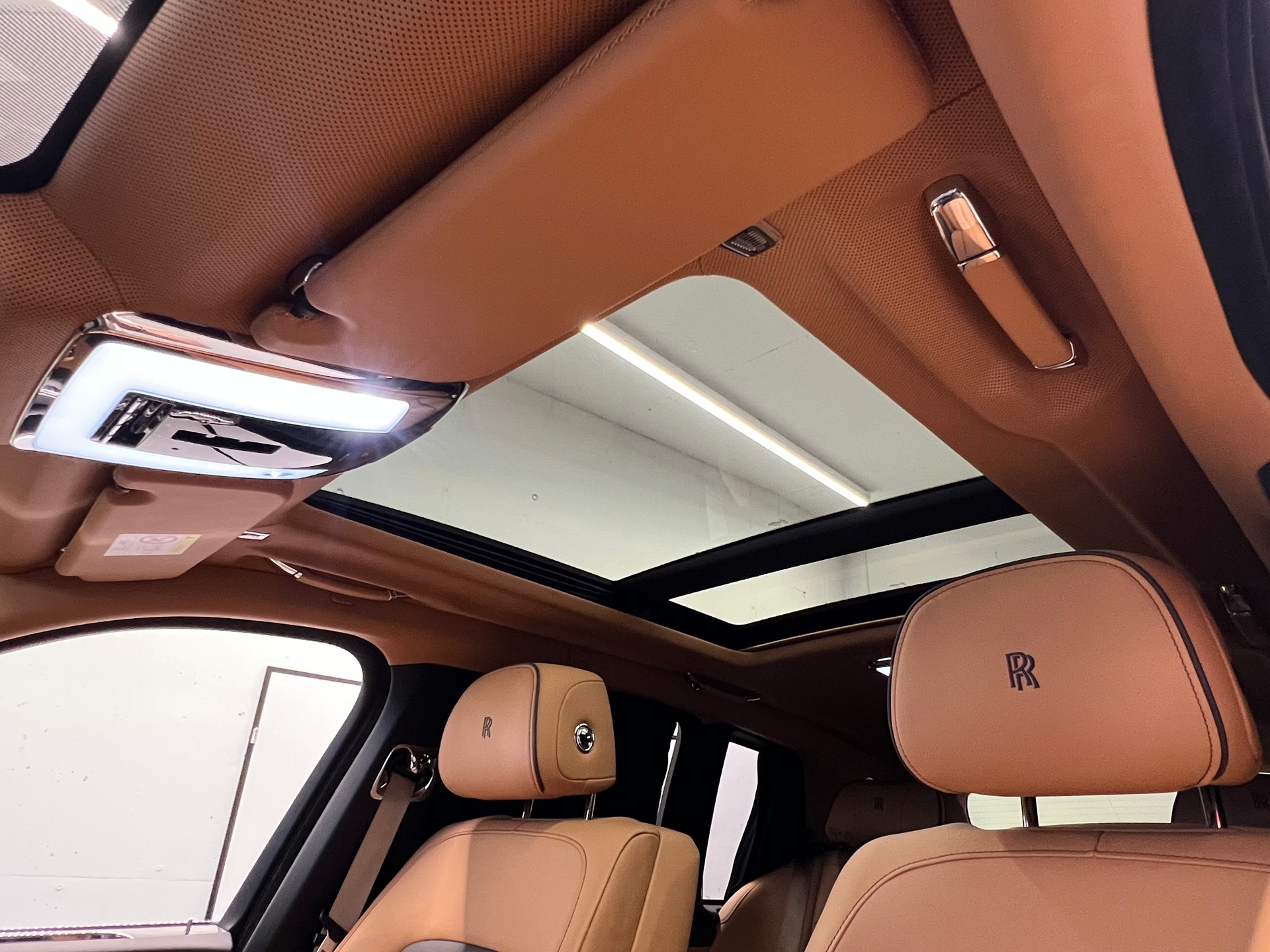 ROLLS-ROYCE Cullinan 6.7 V12-image-28
