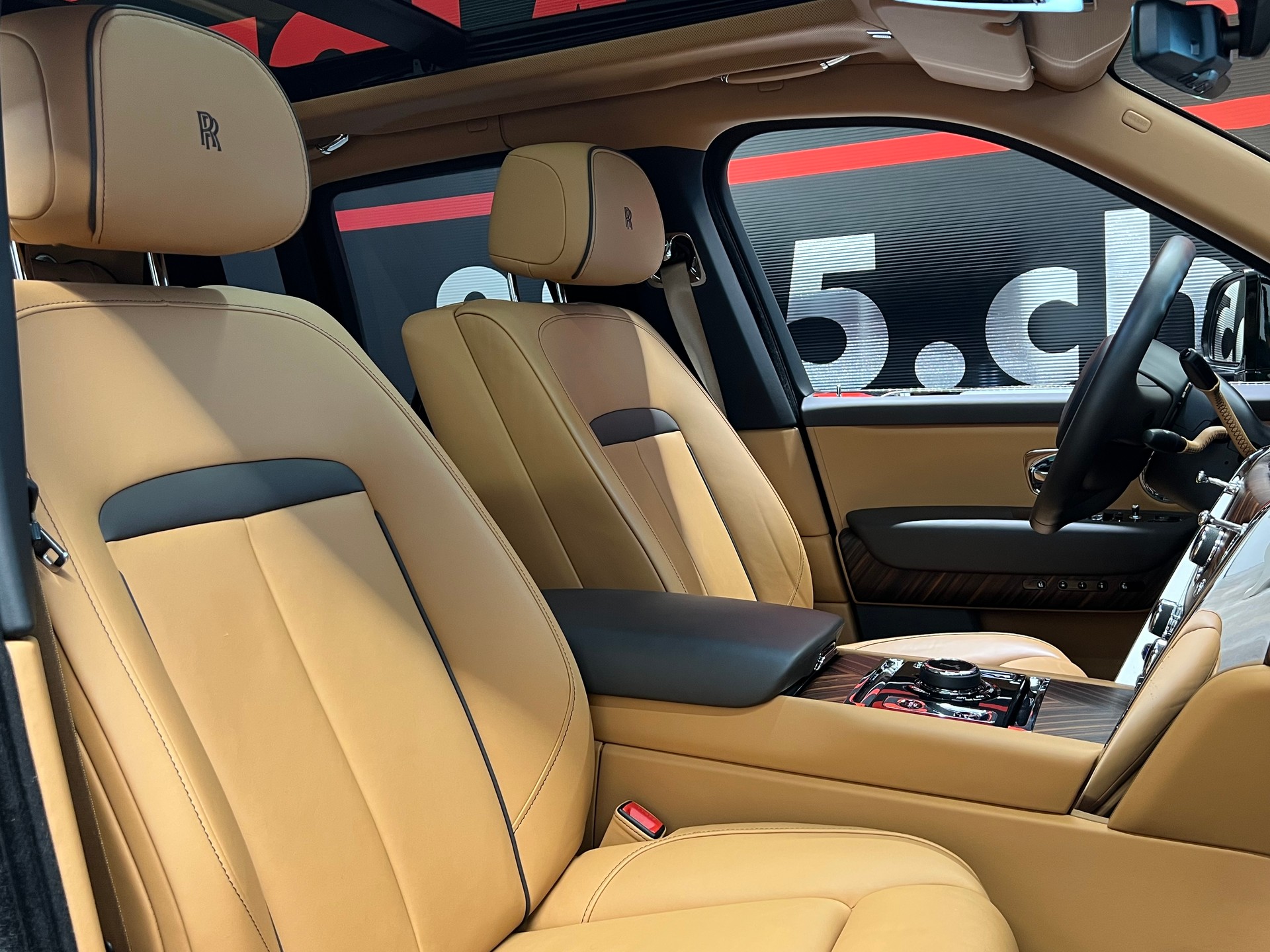 ROLLS-ROYCE Cullinan 6.7 V12-image-22