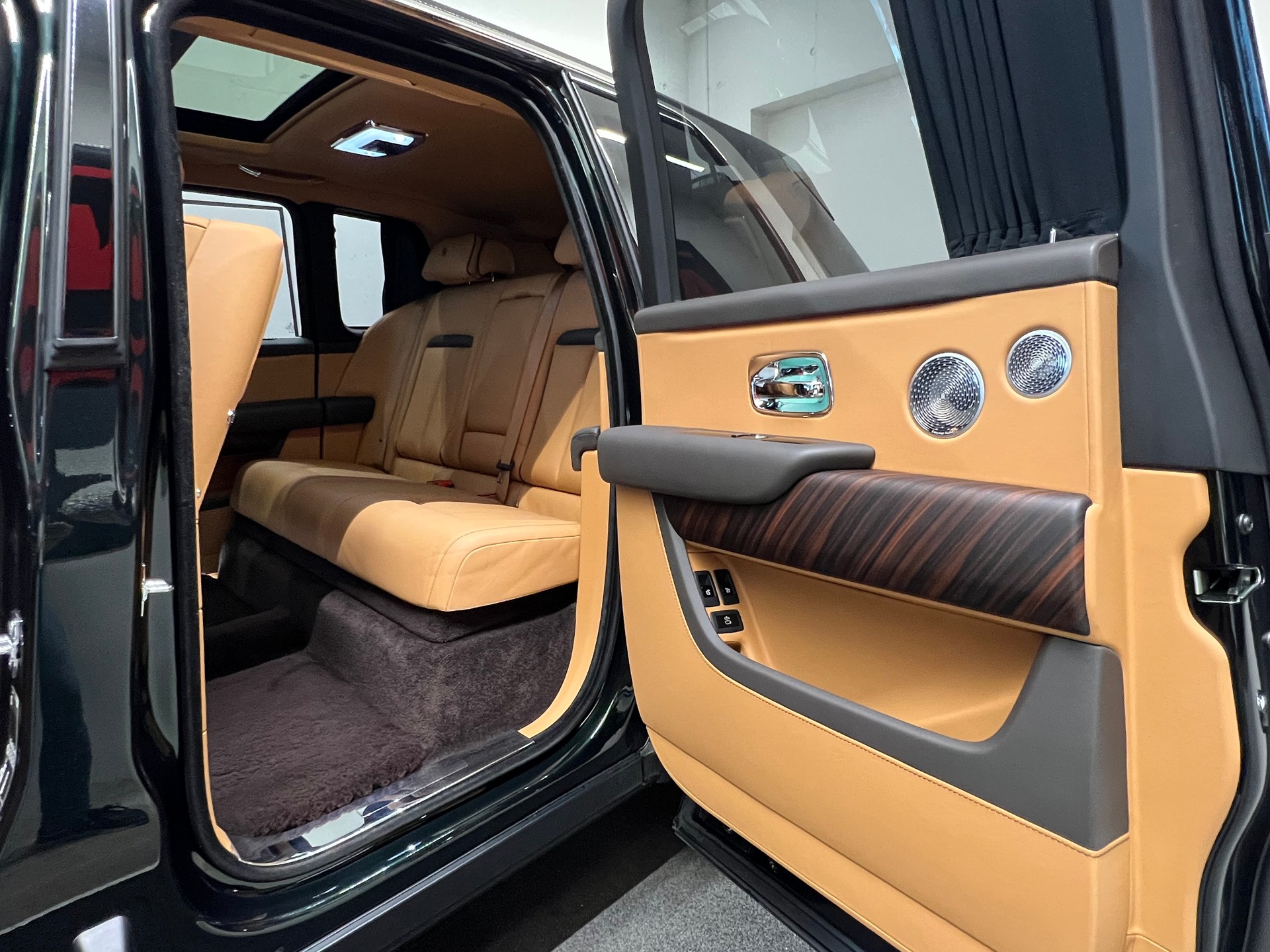 ROLLS-ROYCE Cullinan 6.7 V12-image-17