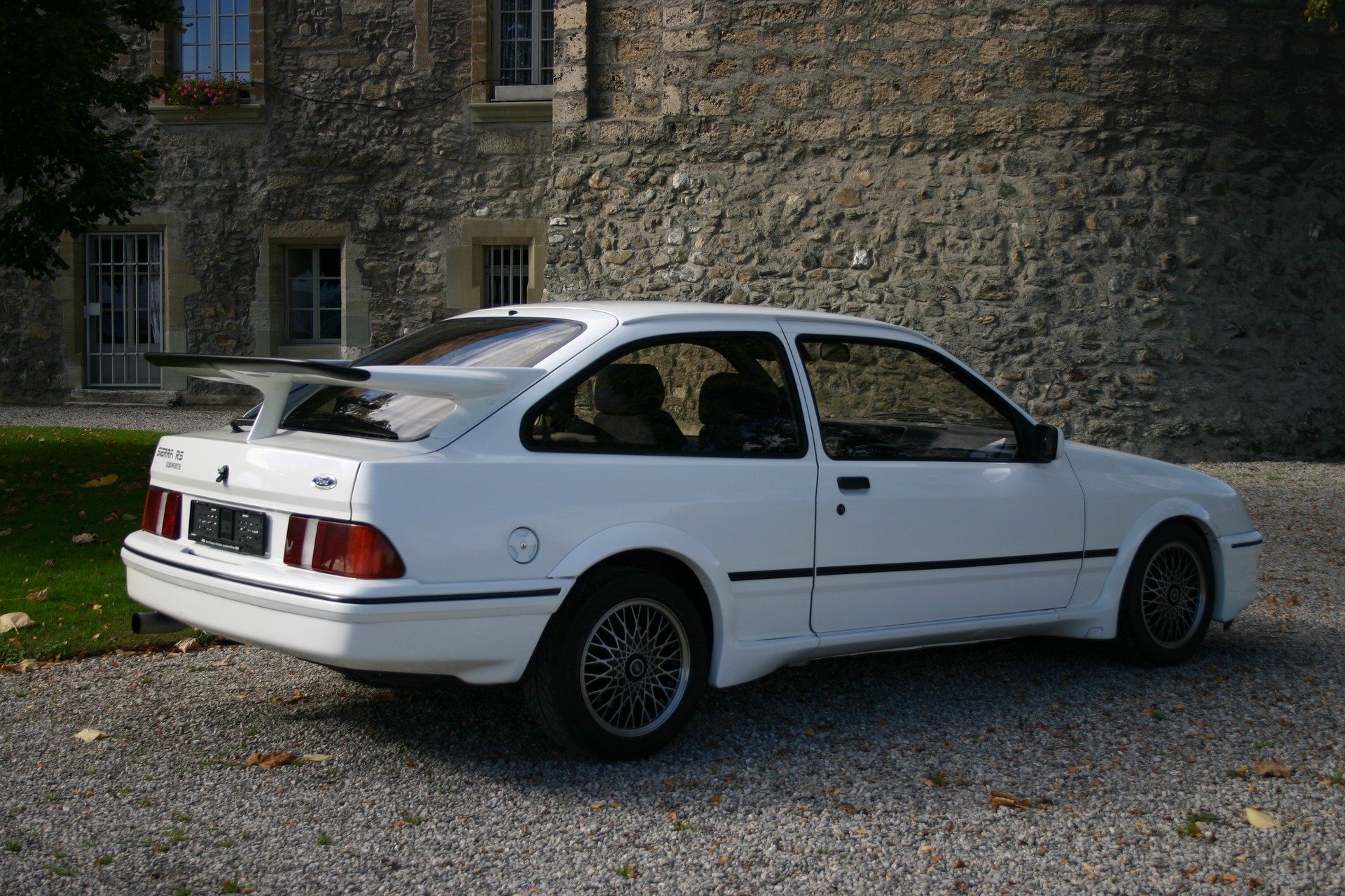 FORD RS COSWORTH 3P-image-1