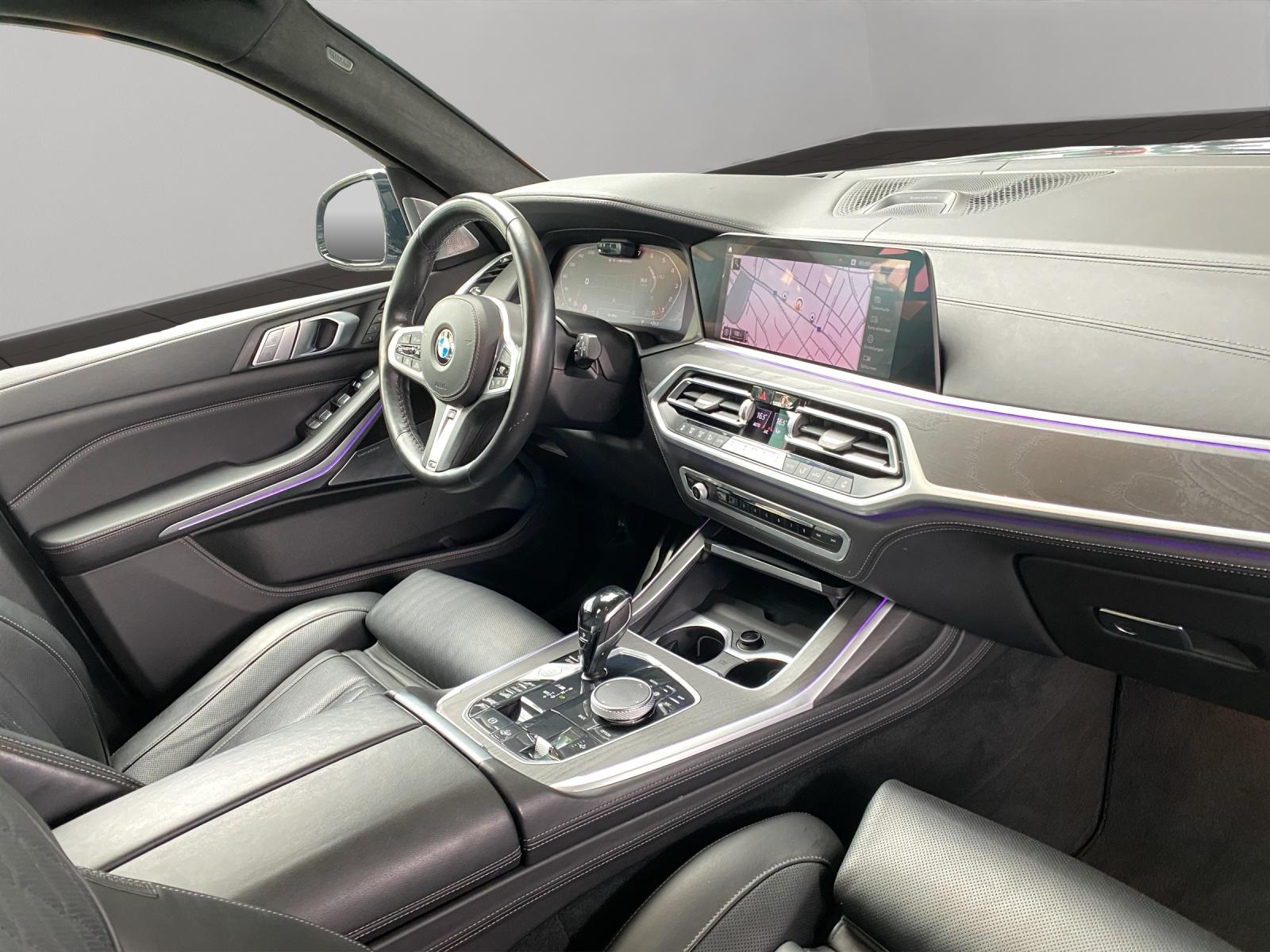 BMW X7 M50i-image-6